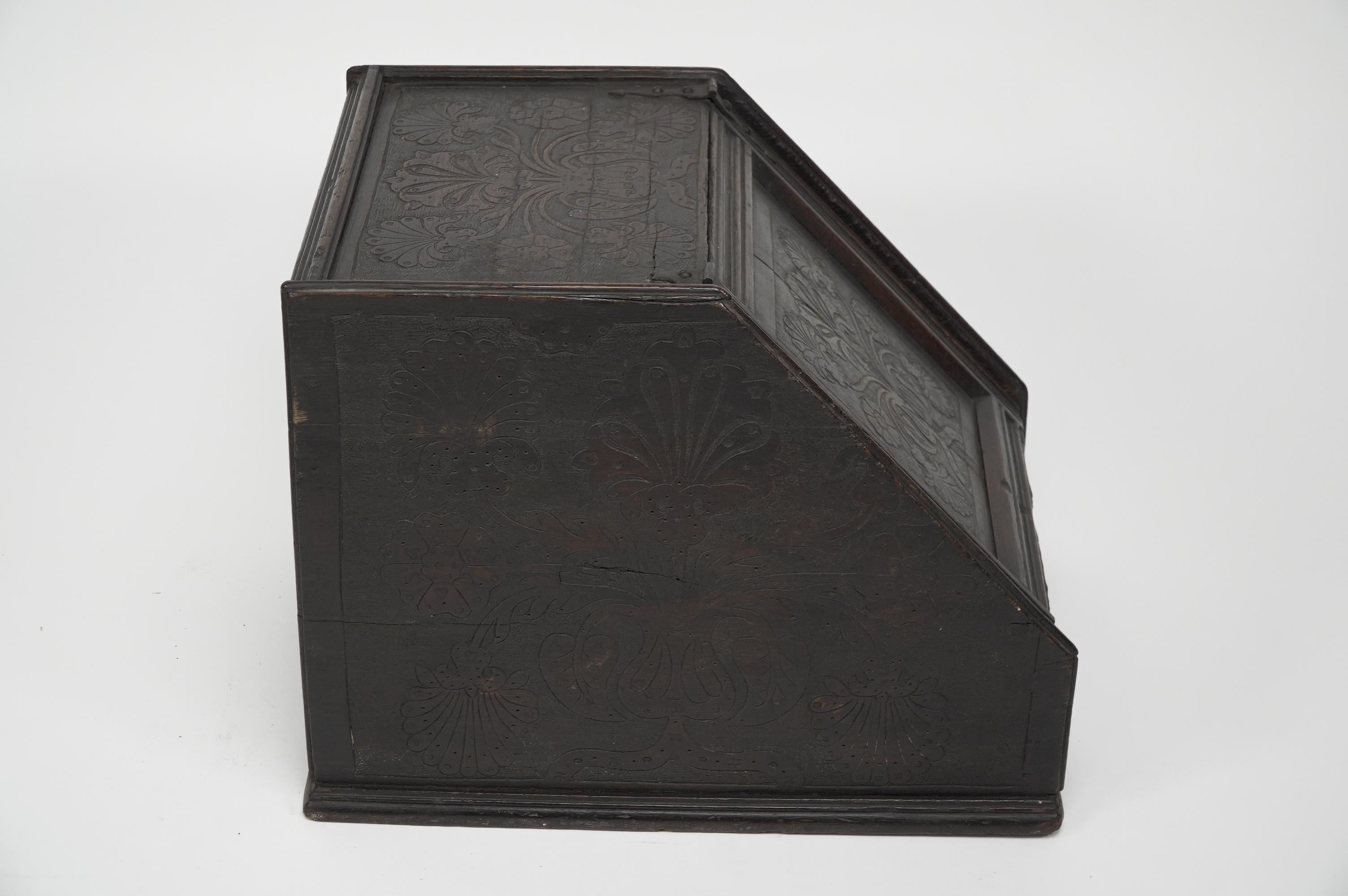 Danier Cottier (style of). An Aesthetic Movement dark oak coal box For Sale 2