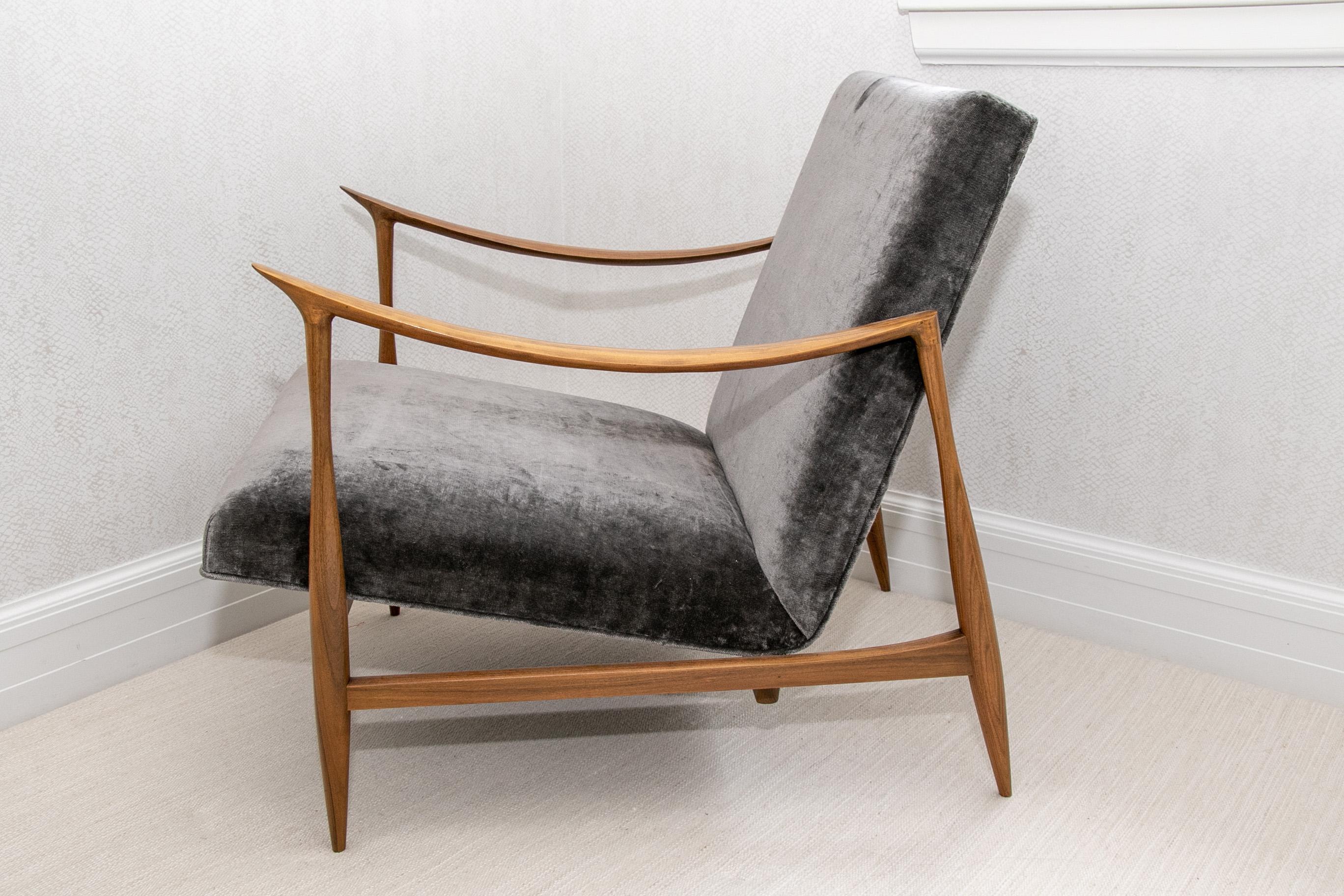 Mid-Century Modern Danimarquesa Chair by Jorge Zalszupin