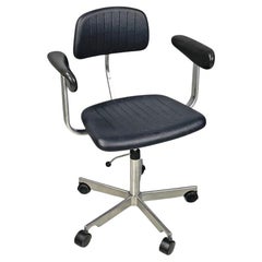 Danis modern black rubber and metal swivel office chairs by Fritz Hansen, 1980s