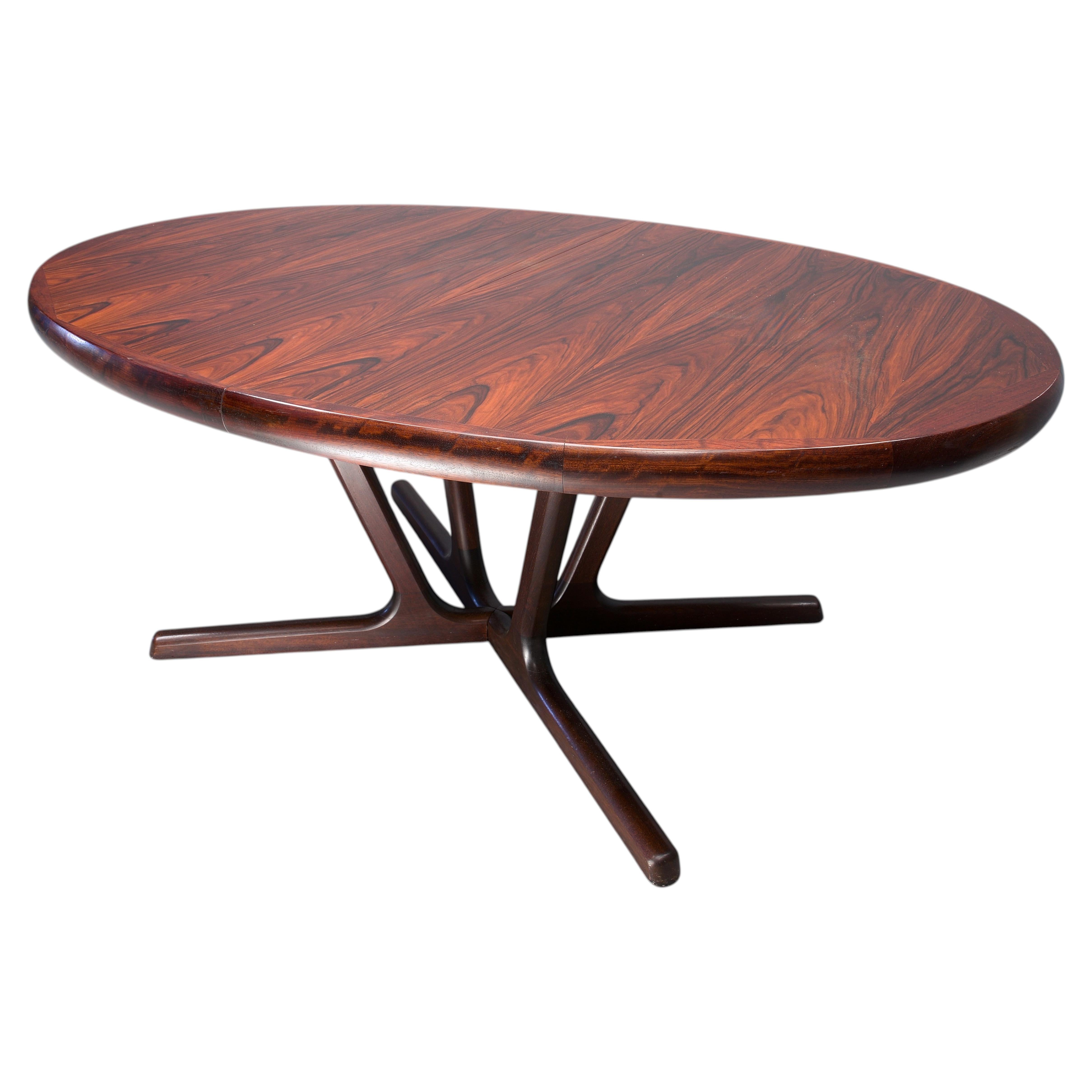 Table à manger ovale danoise extensible pour 12 personnes + rallonges – Collection Interform