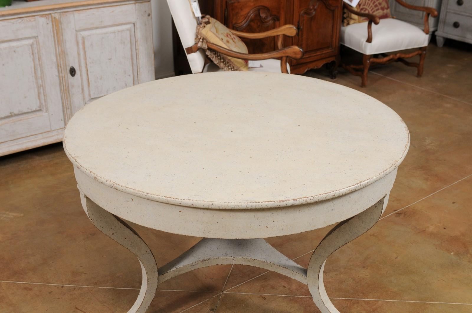 Danish 1810s Painted Hall Center Table with Curving Legs and Brass Lion Paw Feet For Sale 3