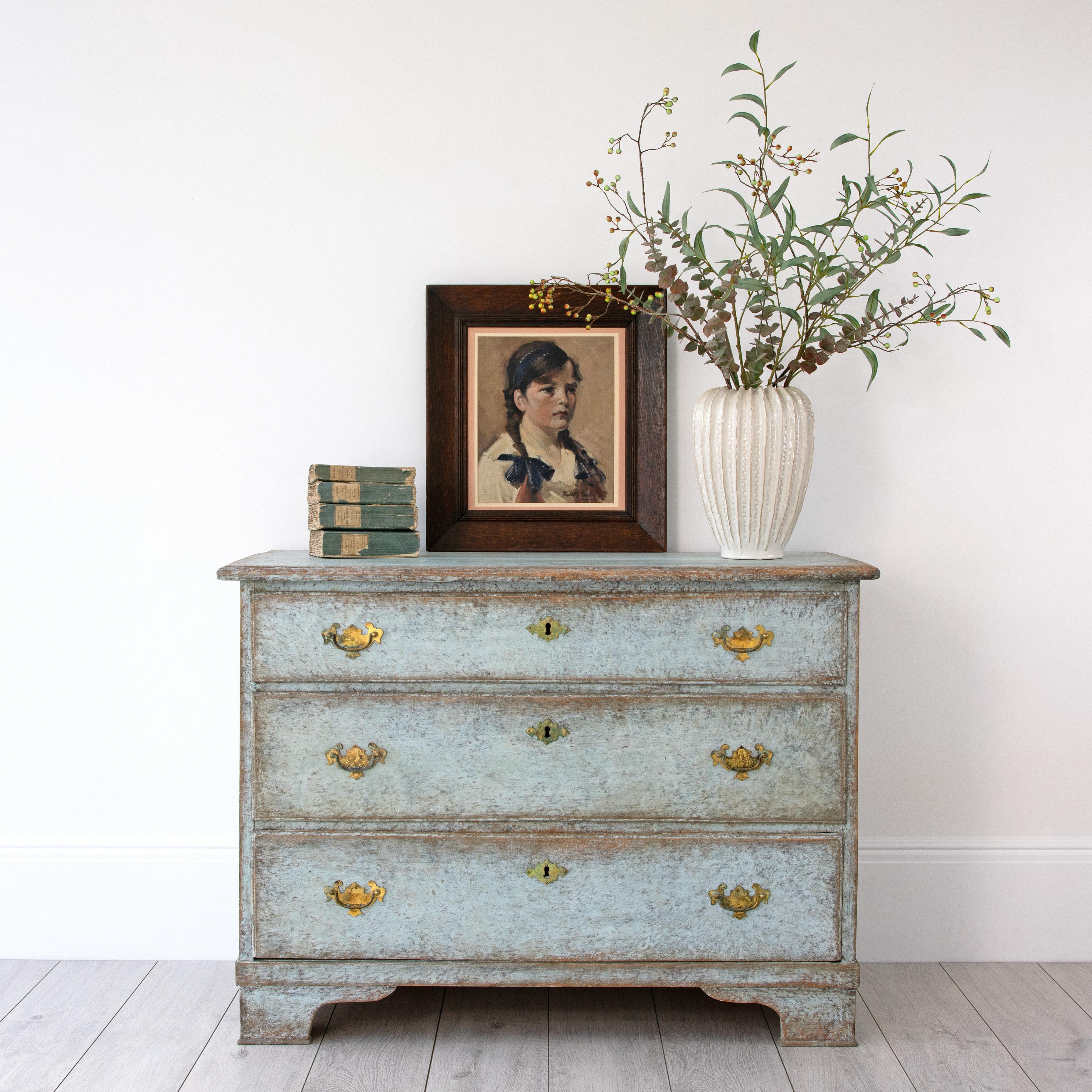 Danish 1820s Late Gustavian Blue Grey Painted Wood Chest with Three Drawers In Good Condition In Atlanta, GA