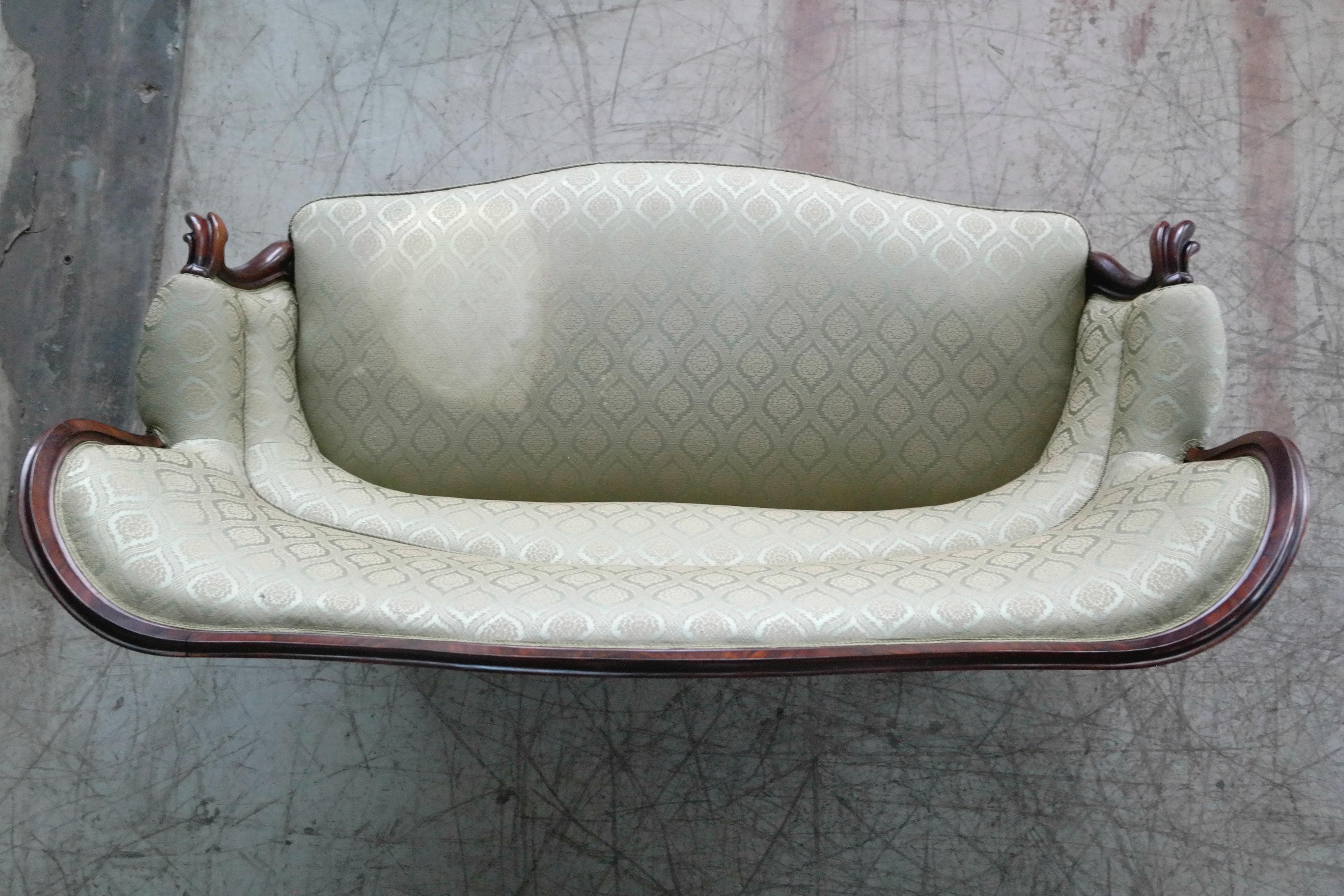 Danish 1860s Rococo Revival Settee or Loveseat in Carved Mahogany For Sale 1