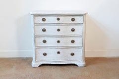 Danish 1880s Off White Painted Serpentine Front Chest with Graduated Drawers