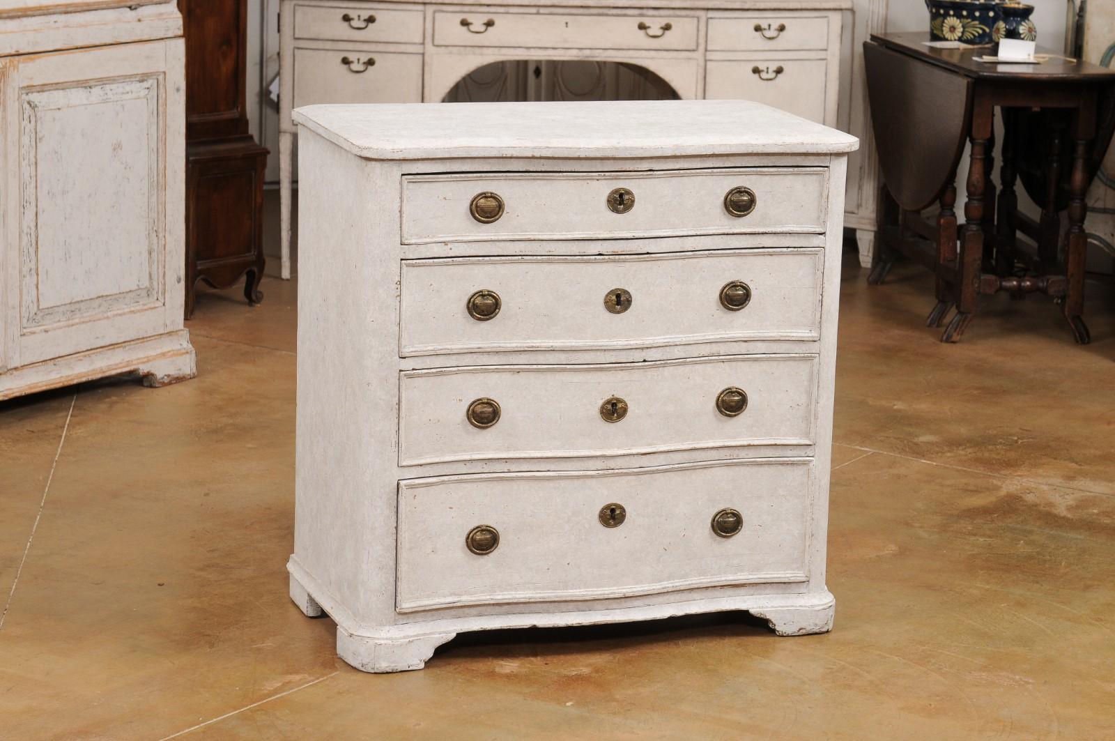 Danish 1880s Off White Painted Serpentine Front Chest with Graduated Drawers In Good Condition For Sale In Atlanta, GA