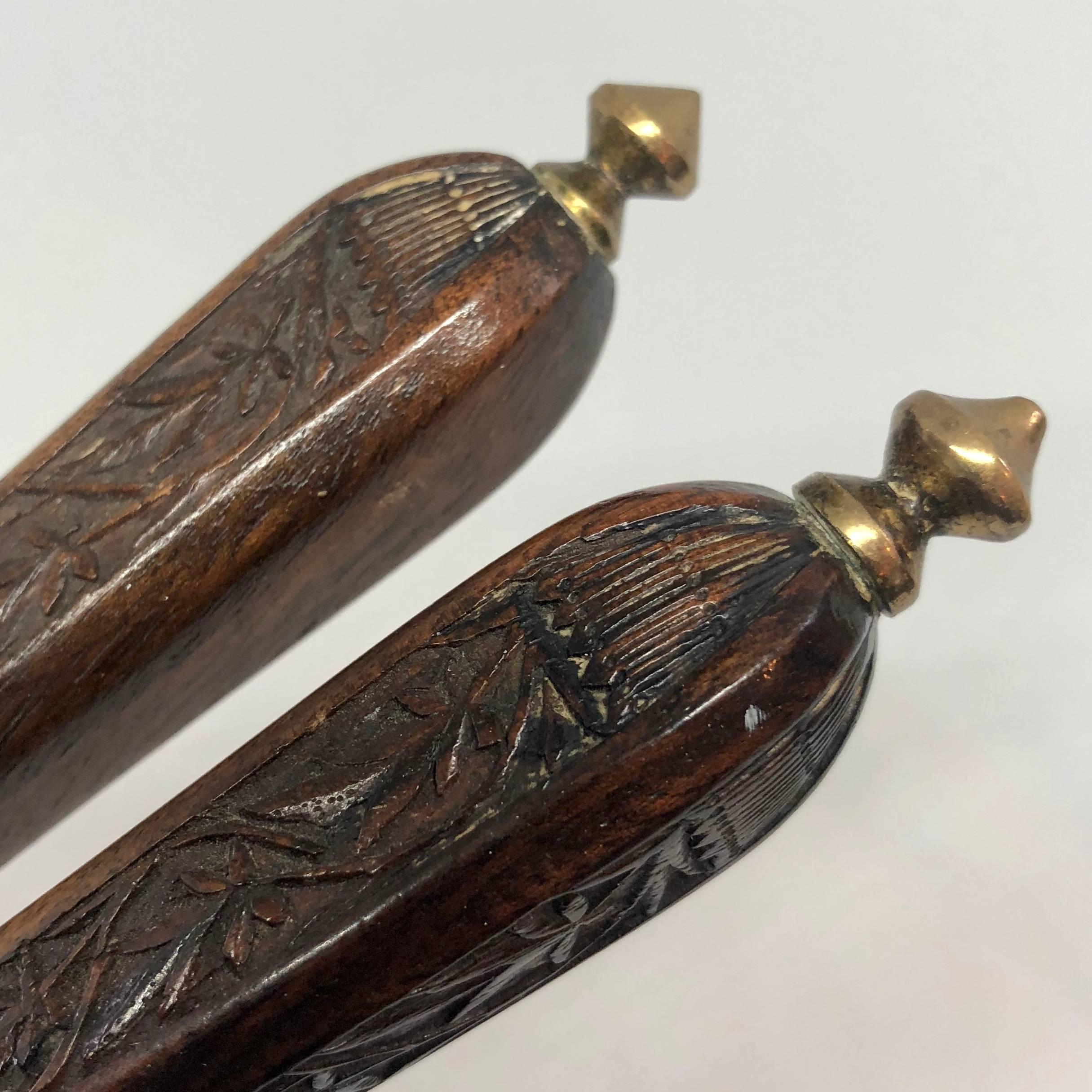 Danish 18th Century Brass And Wood Nutcracker en vente 3
