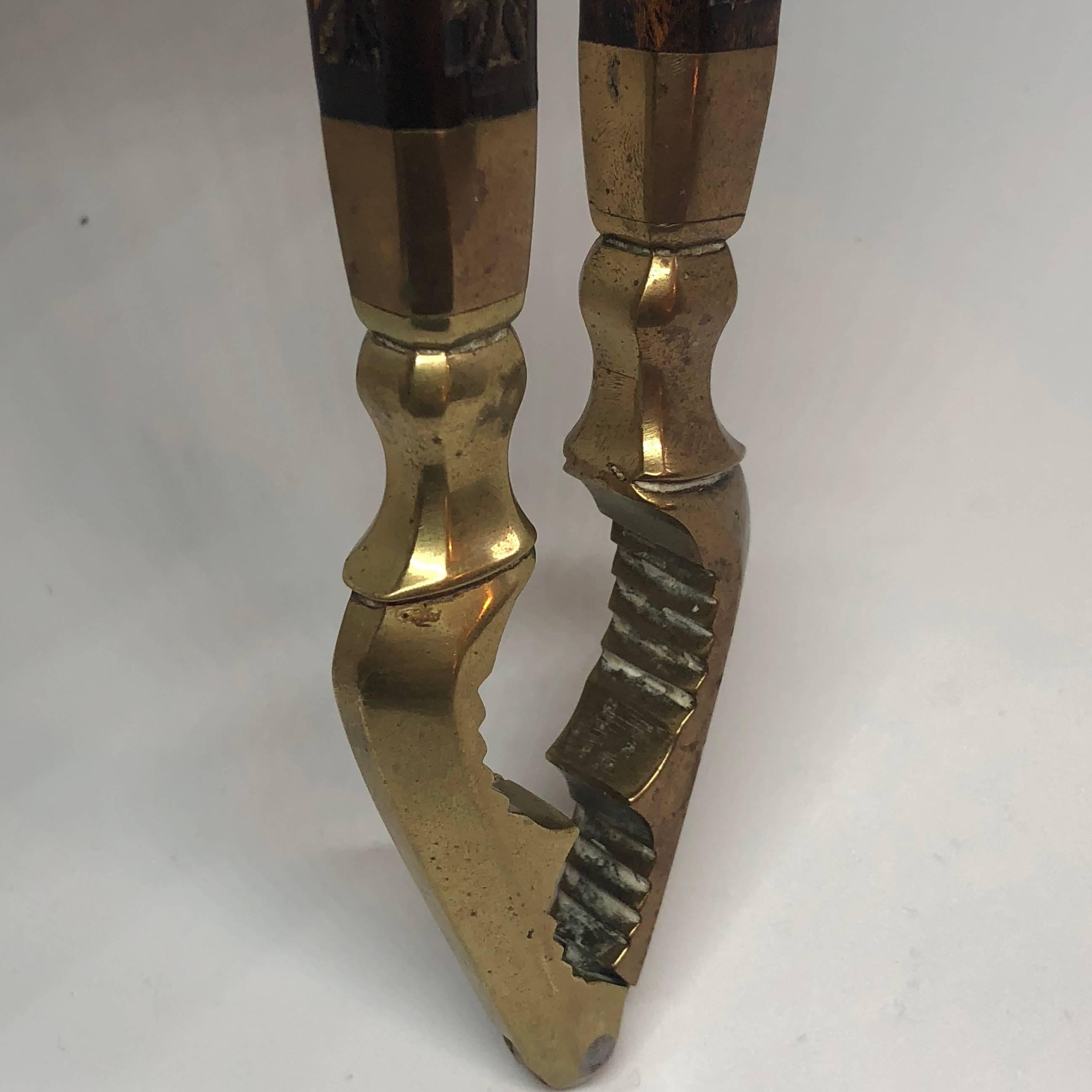 Danish 18th Century Brass And Wood Nutcracker en vente 6