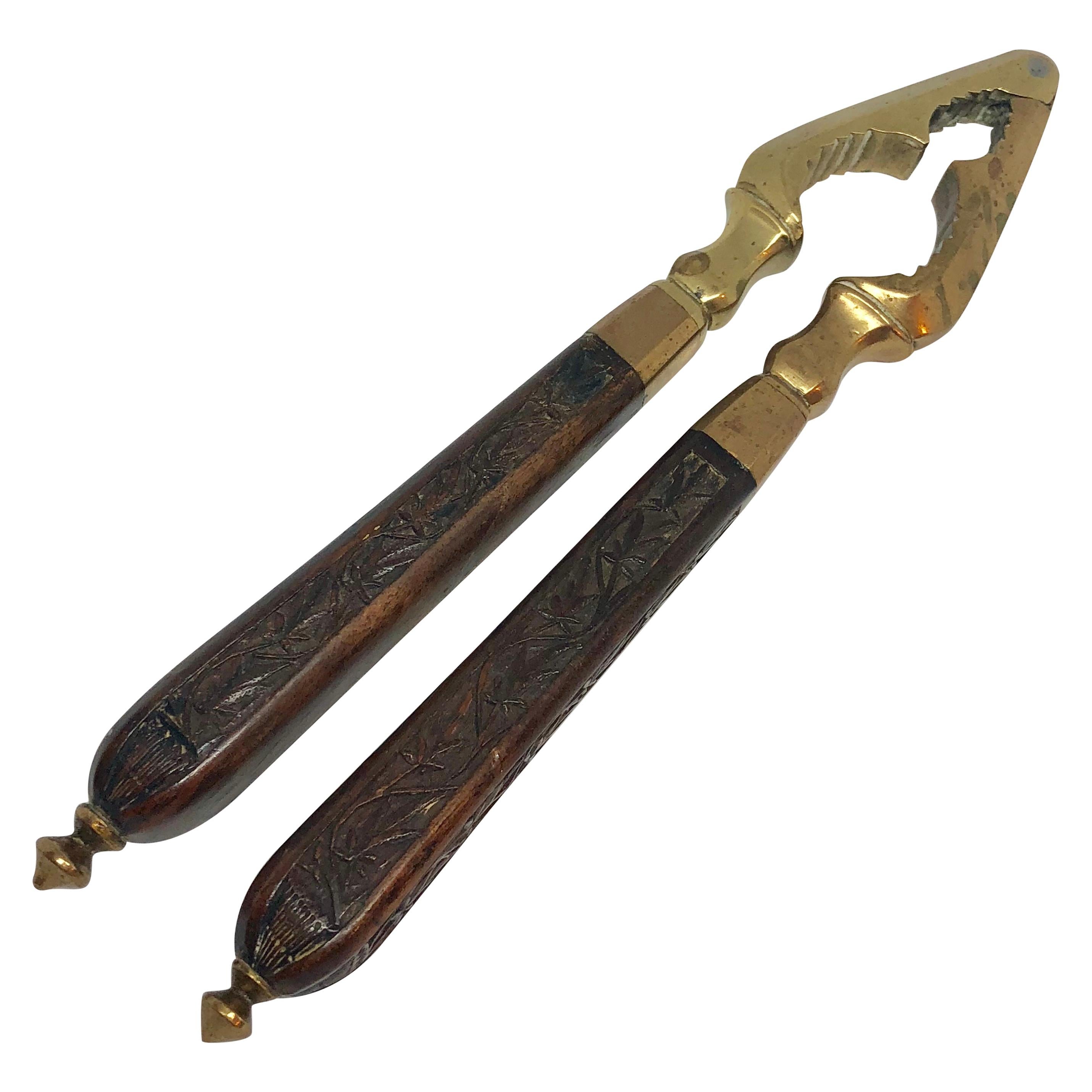 Danish 18th Century Brass And Wood Nutcracker en vente