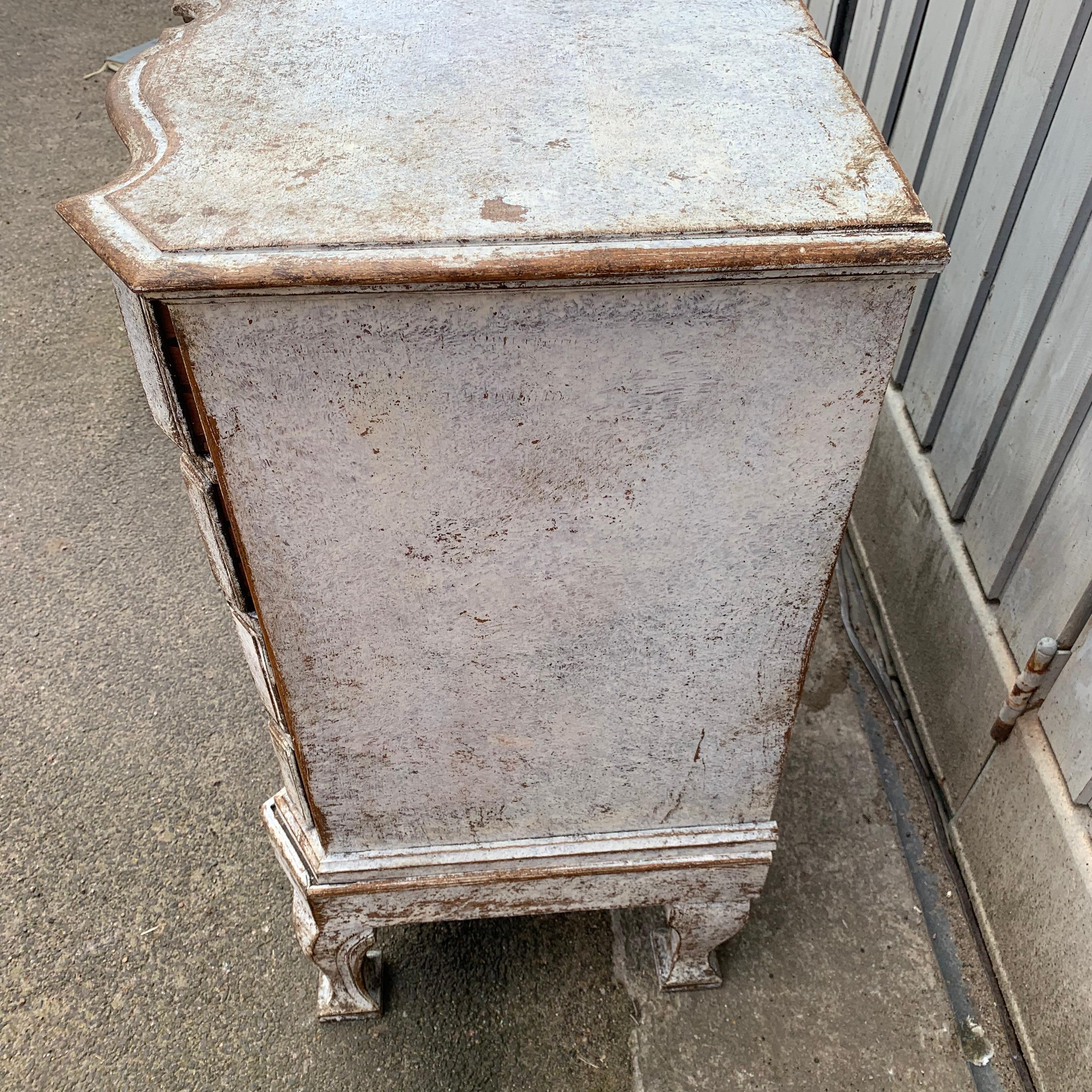 Danish 18th Century Painted Régence Chest of Drawers 4