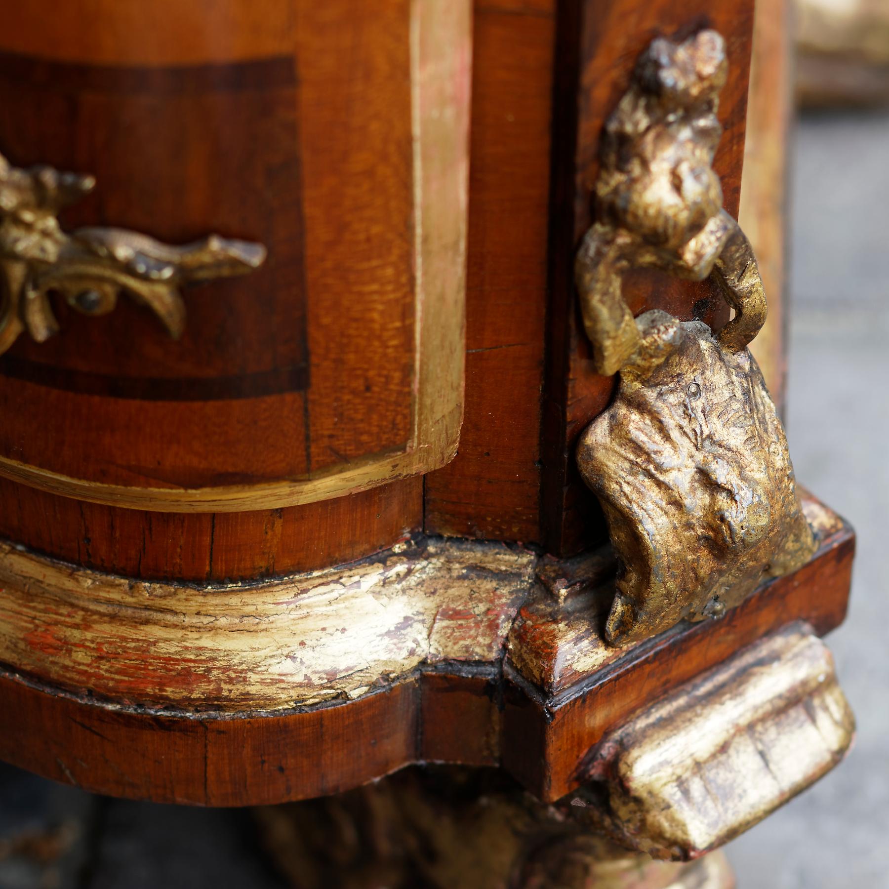 rococo commode