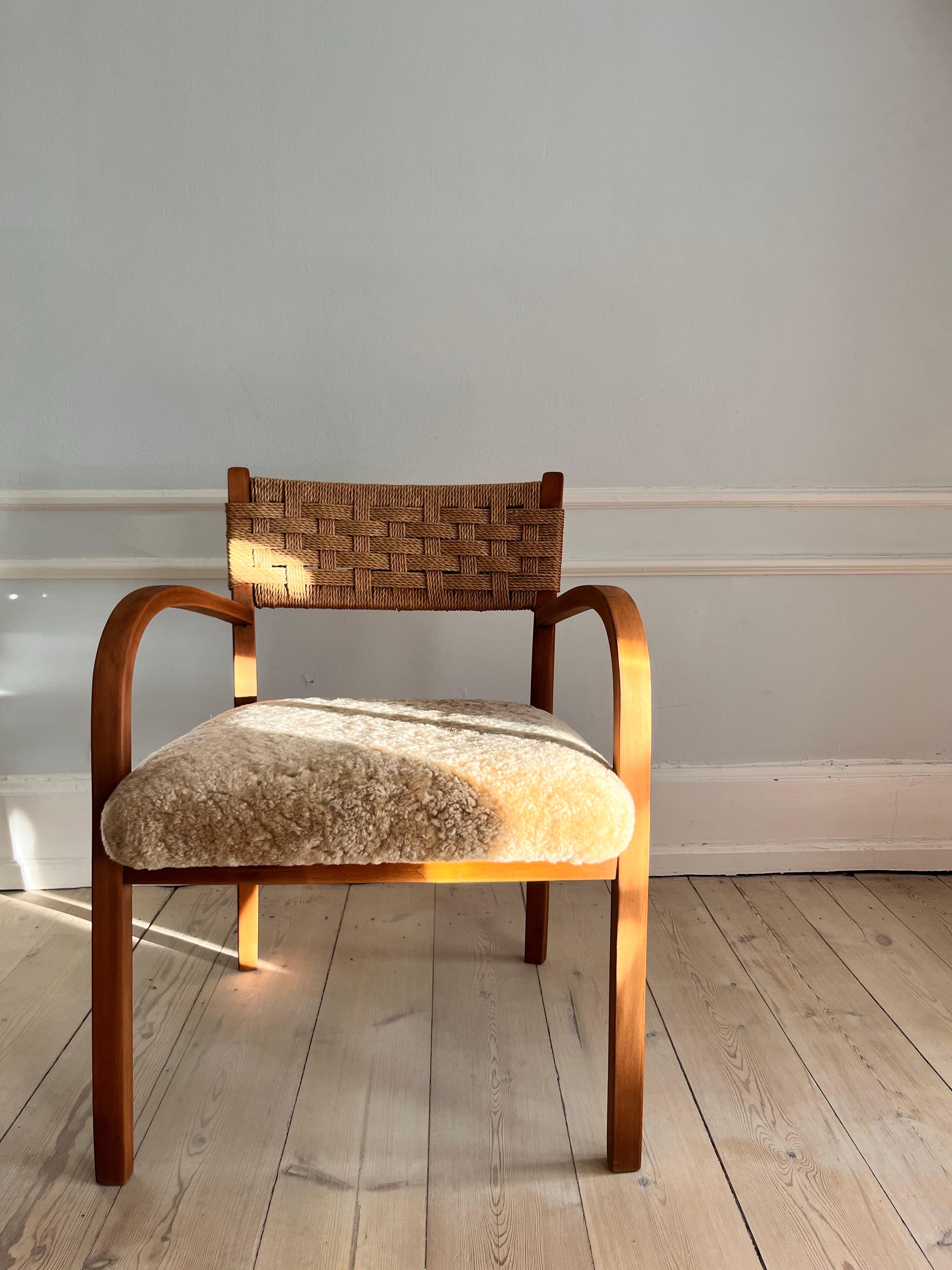 Danish 1930s armchair with reupholstered seat i soft lambskin For Sale 2