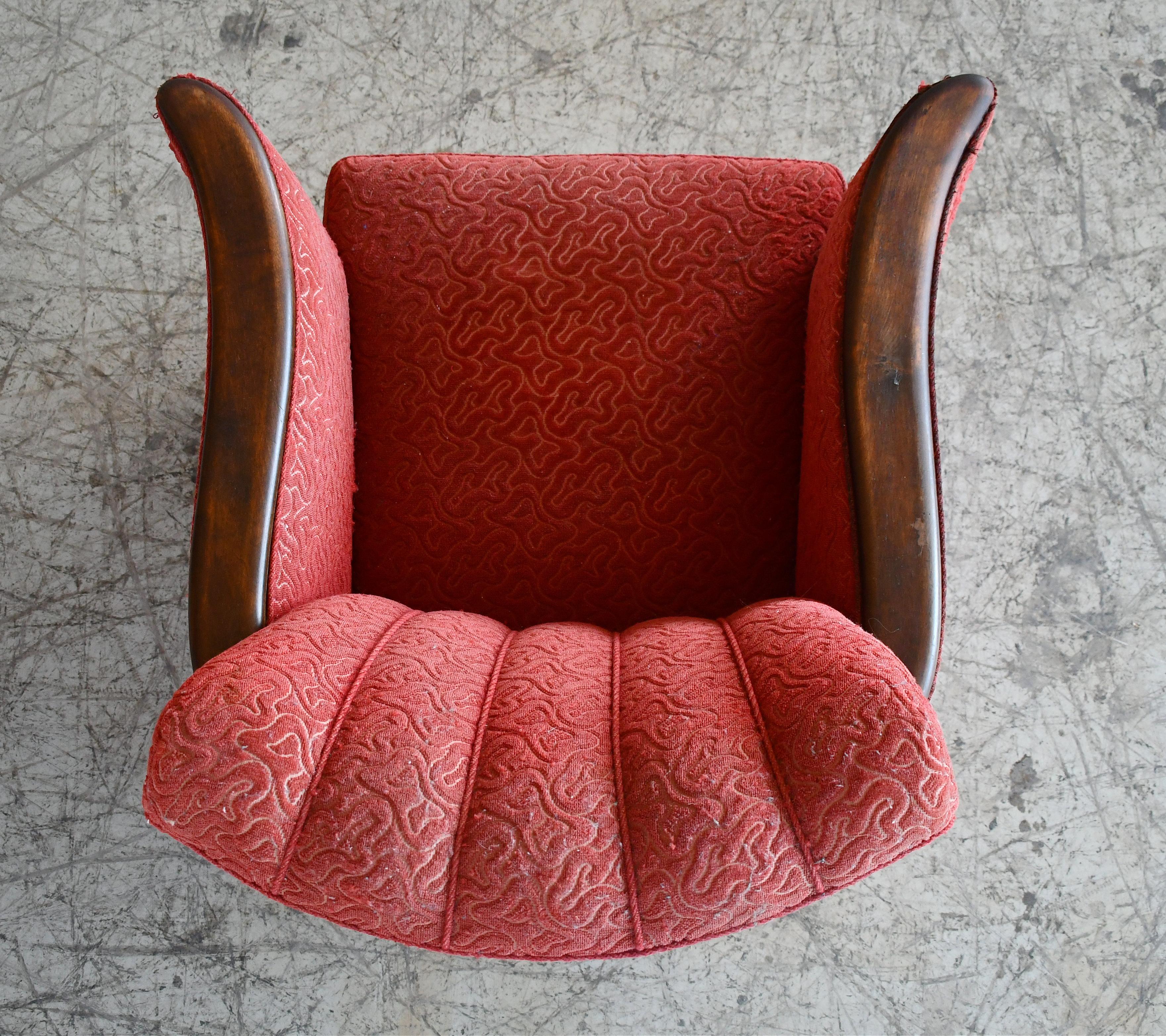Danish 1930s Art Deco Lounge Chair in Red Mohair with Mahogany Accents For Sale 3