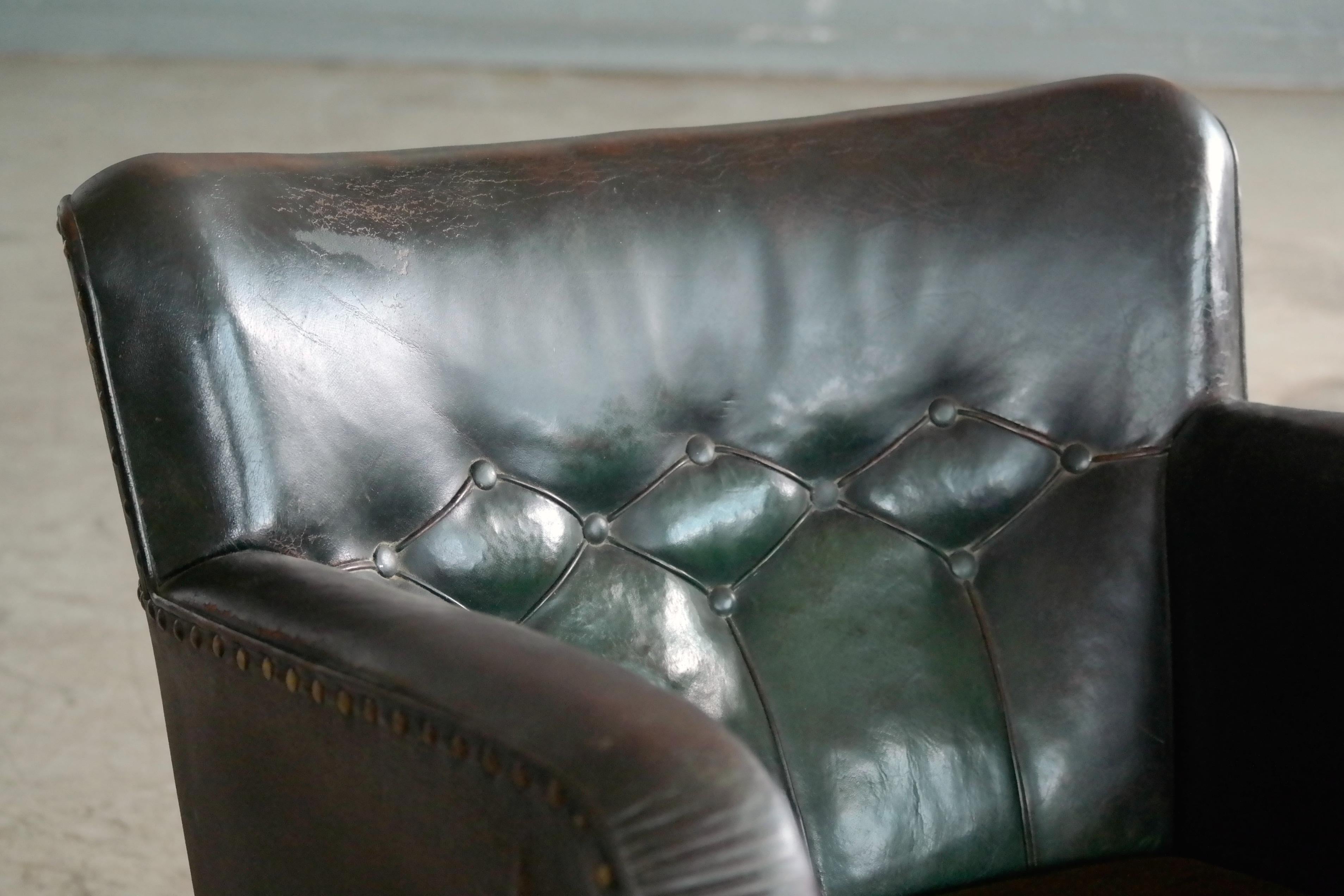 Mid-20th Century Danish 1930s Pair of Club Chairs in Tufted Green Patinated Leather