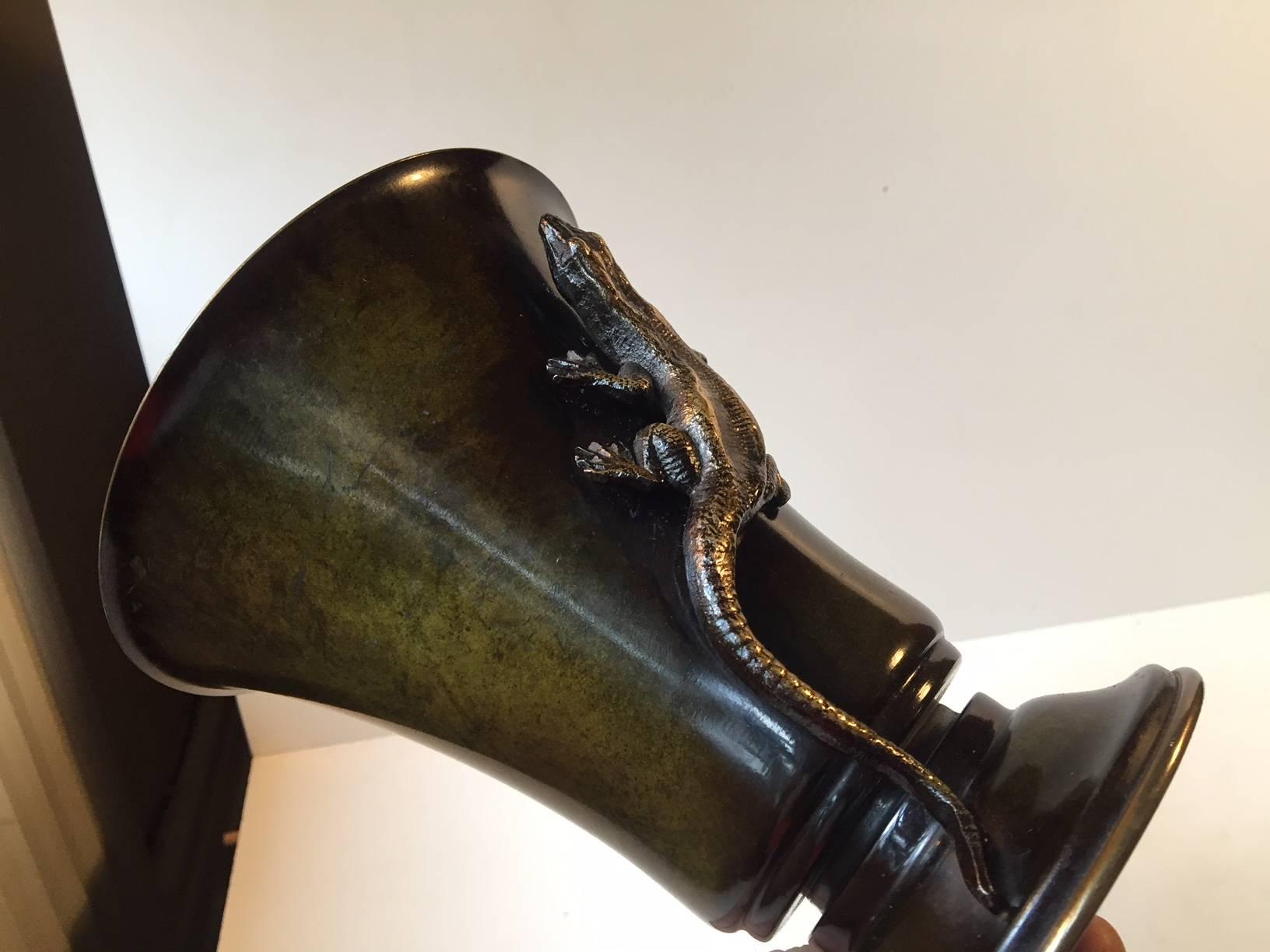 Danish 1930s Patinated Art Deco Bronze Vase with Lizard by H. F Bronce In Good Condition In Esbjerg, DK