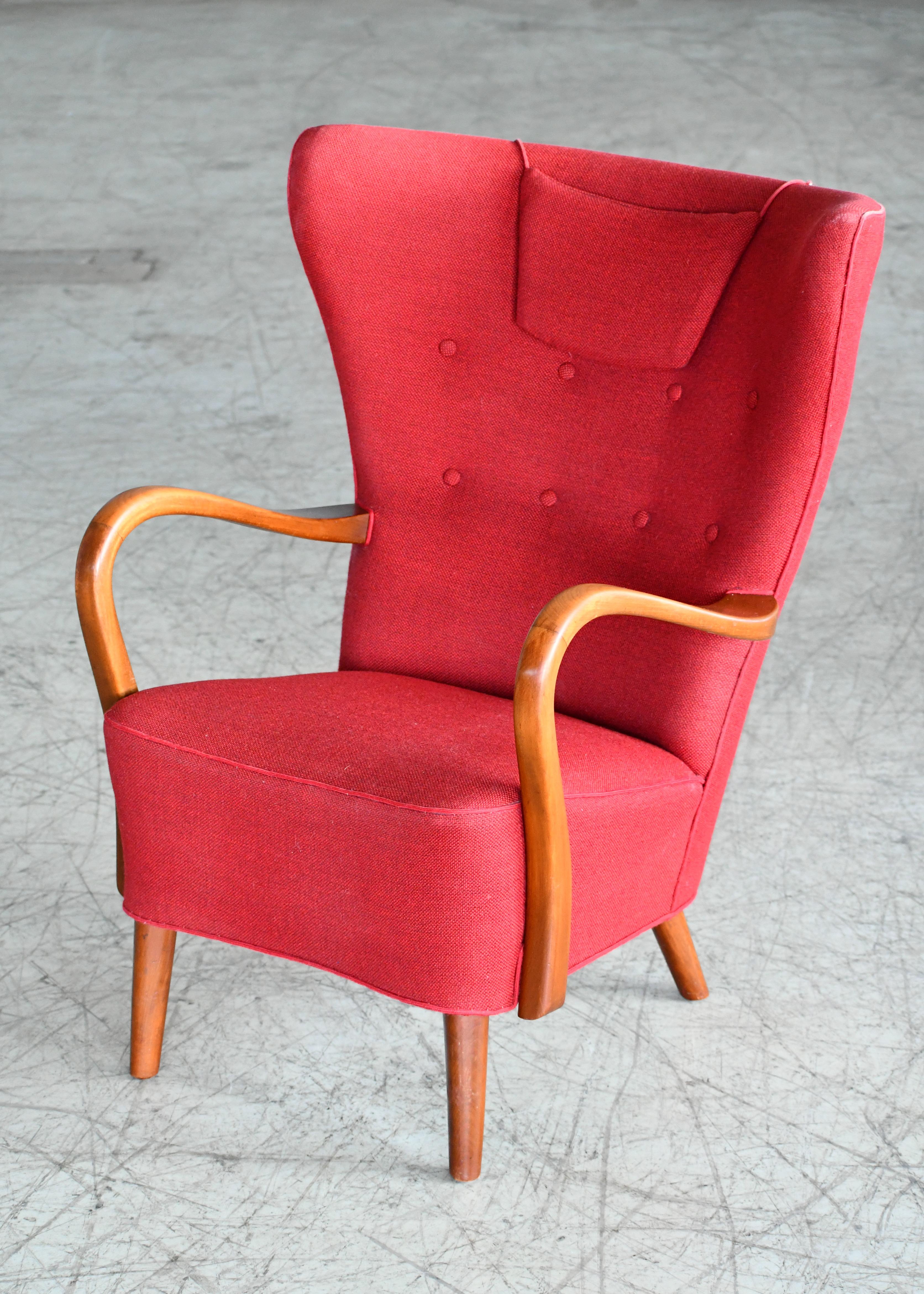 Danish 1940s Alfred Christensen Easy Chair with Open Elmwood Armrests In Good Condition In Bridgeport, CT
