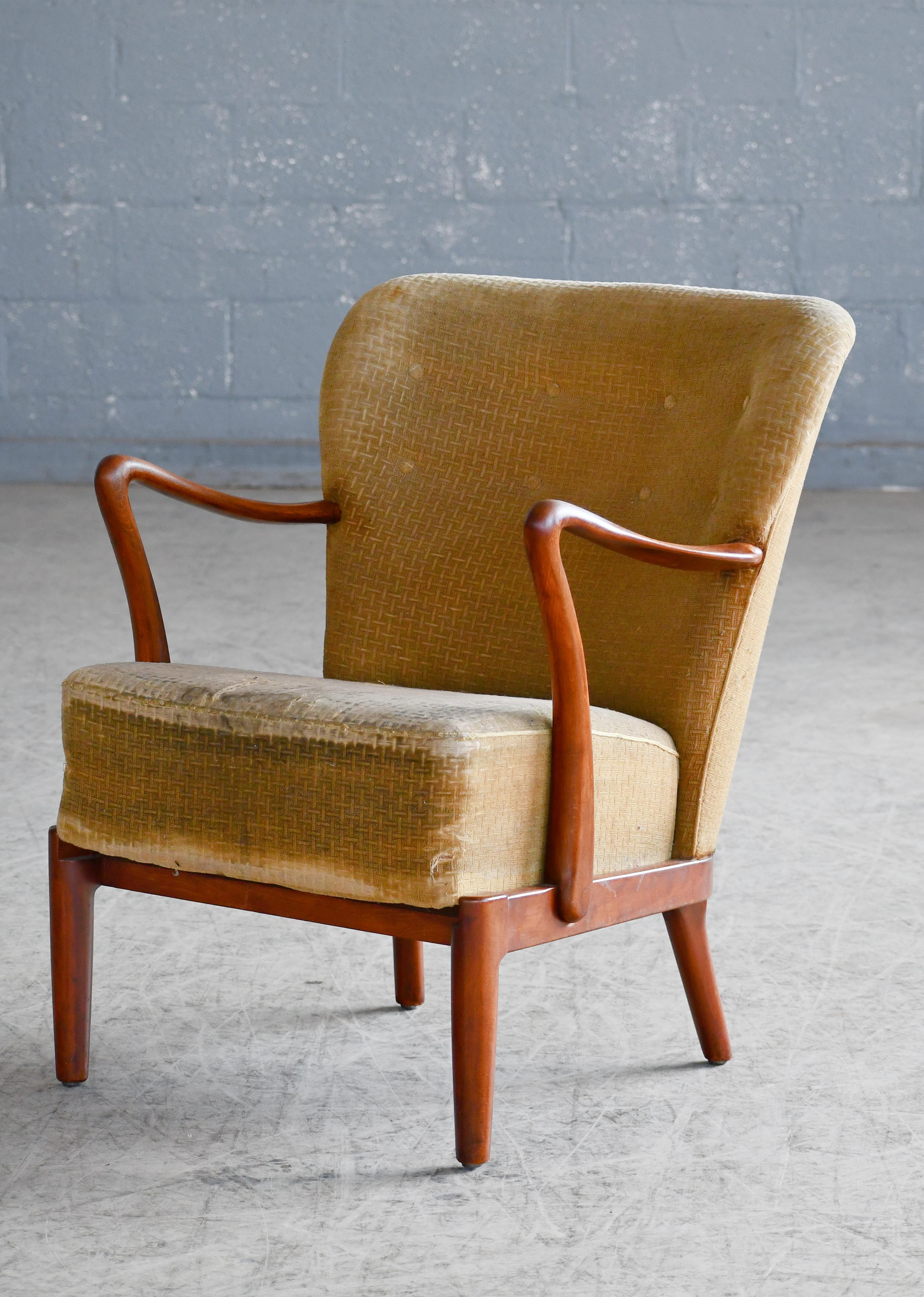 Danish 1940s Alfred Christensen Low Back Easy Chair in Mahogany Open Armrests  In Good Condition In Bridgeport, CT