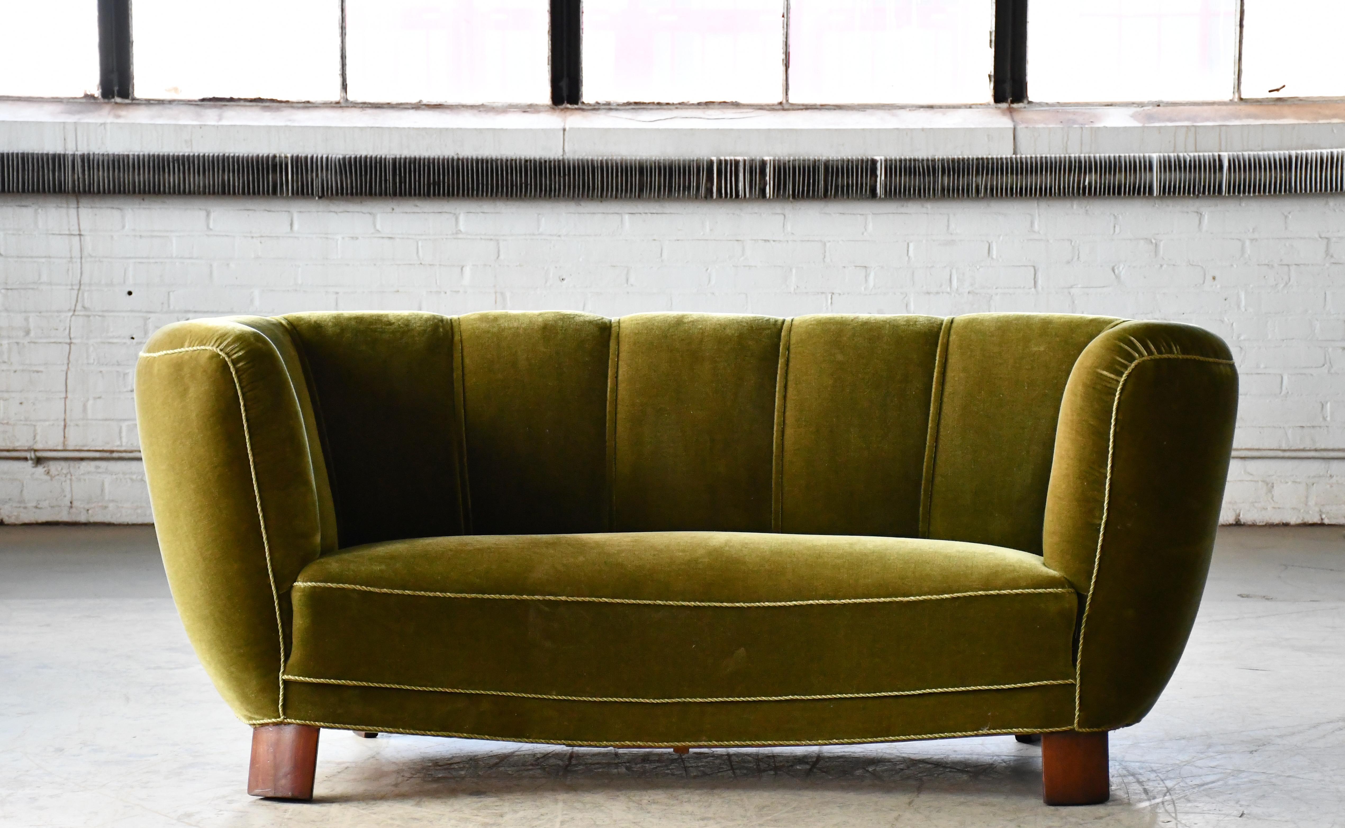 Mid-Century Modern Danish 1940s Banana Form Settee or Sofa In Emerald Mohair