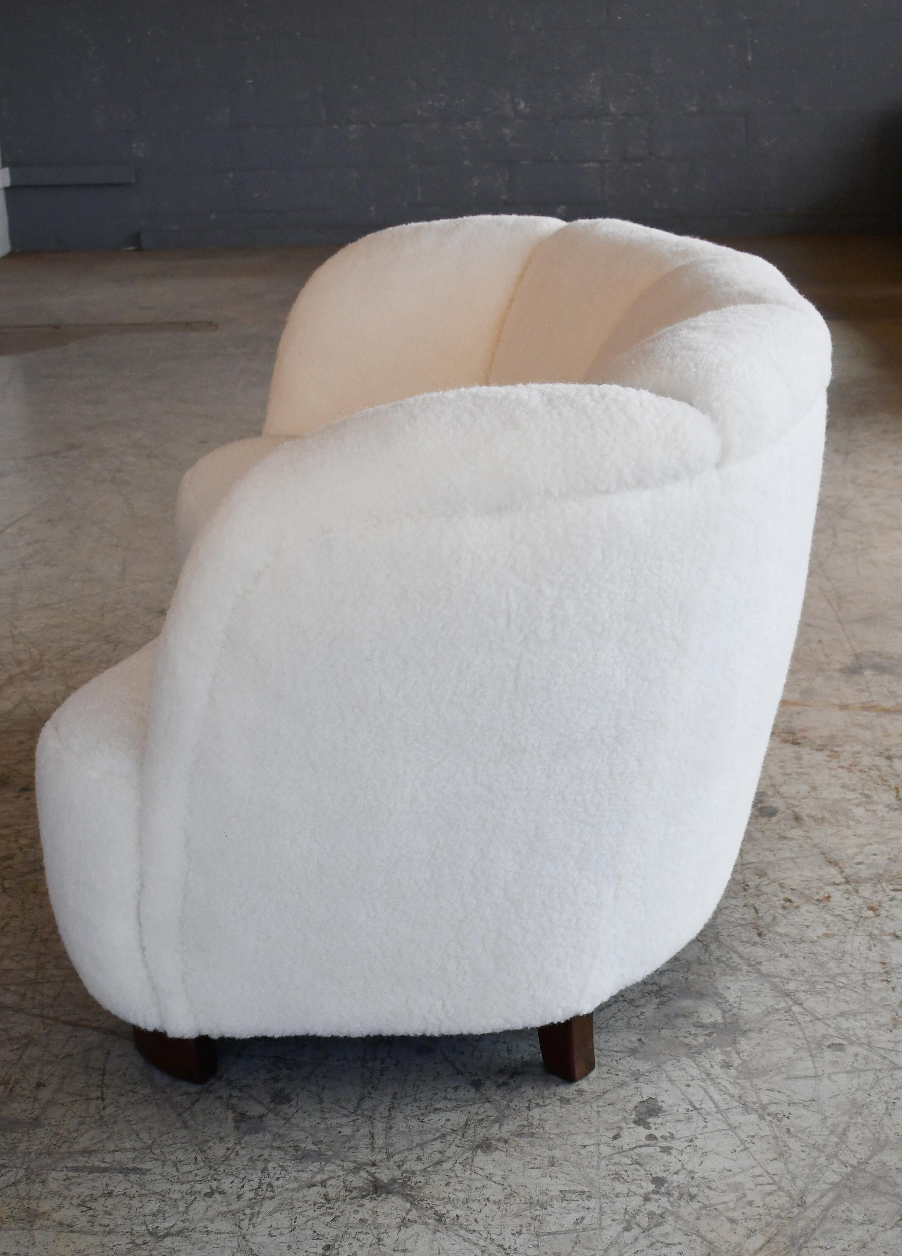 Wool Danish 1940s Banana Shaped Curved Loveseat in White Lambswool For Sale
