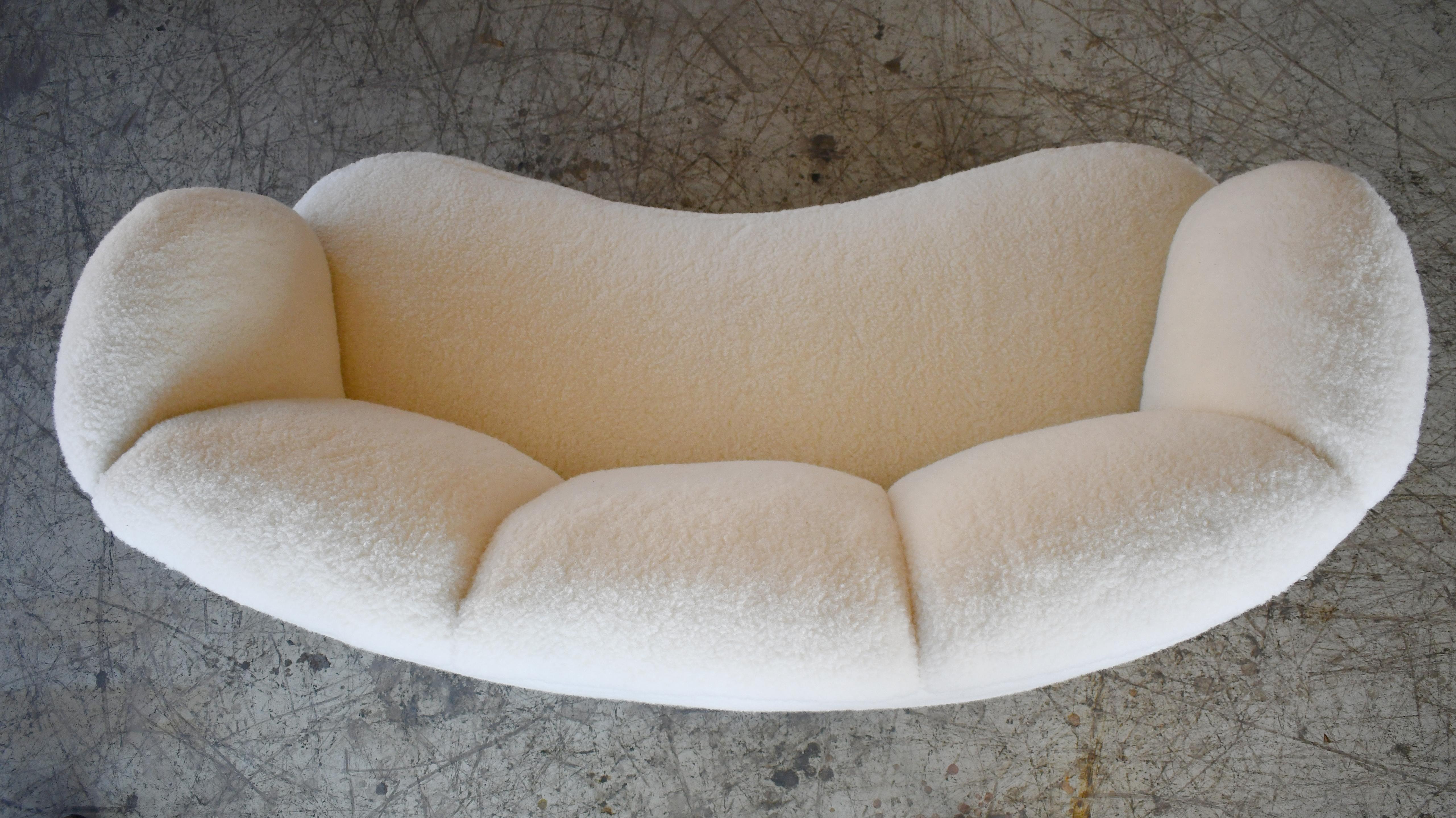 Danish 1940s Banana Shaped Curved Loveseat in White Lambswool For Sale 1