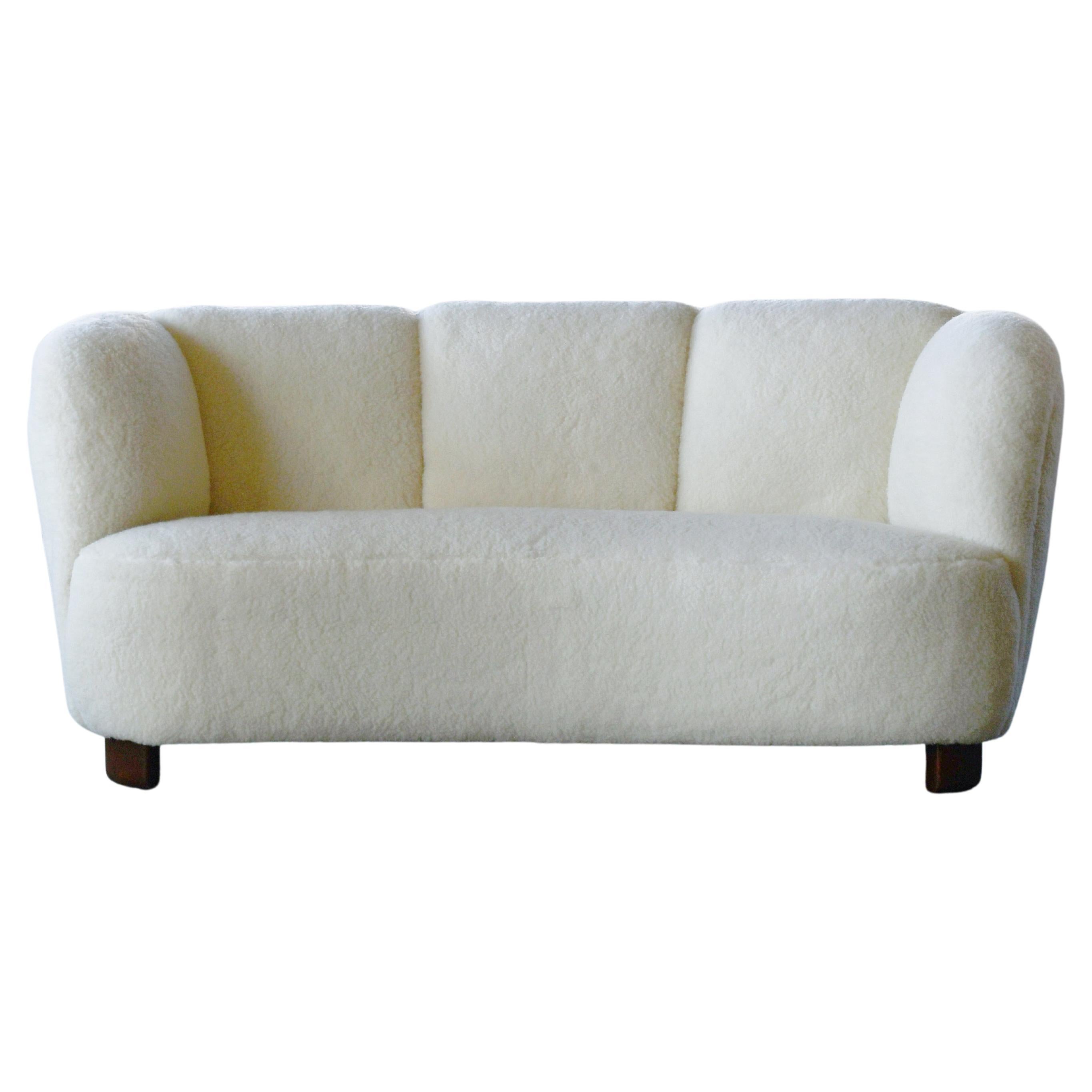 Danish 1940s Banana Shaped Curved Loveseat in White Lambswool For Sale