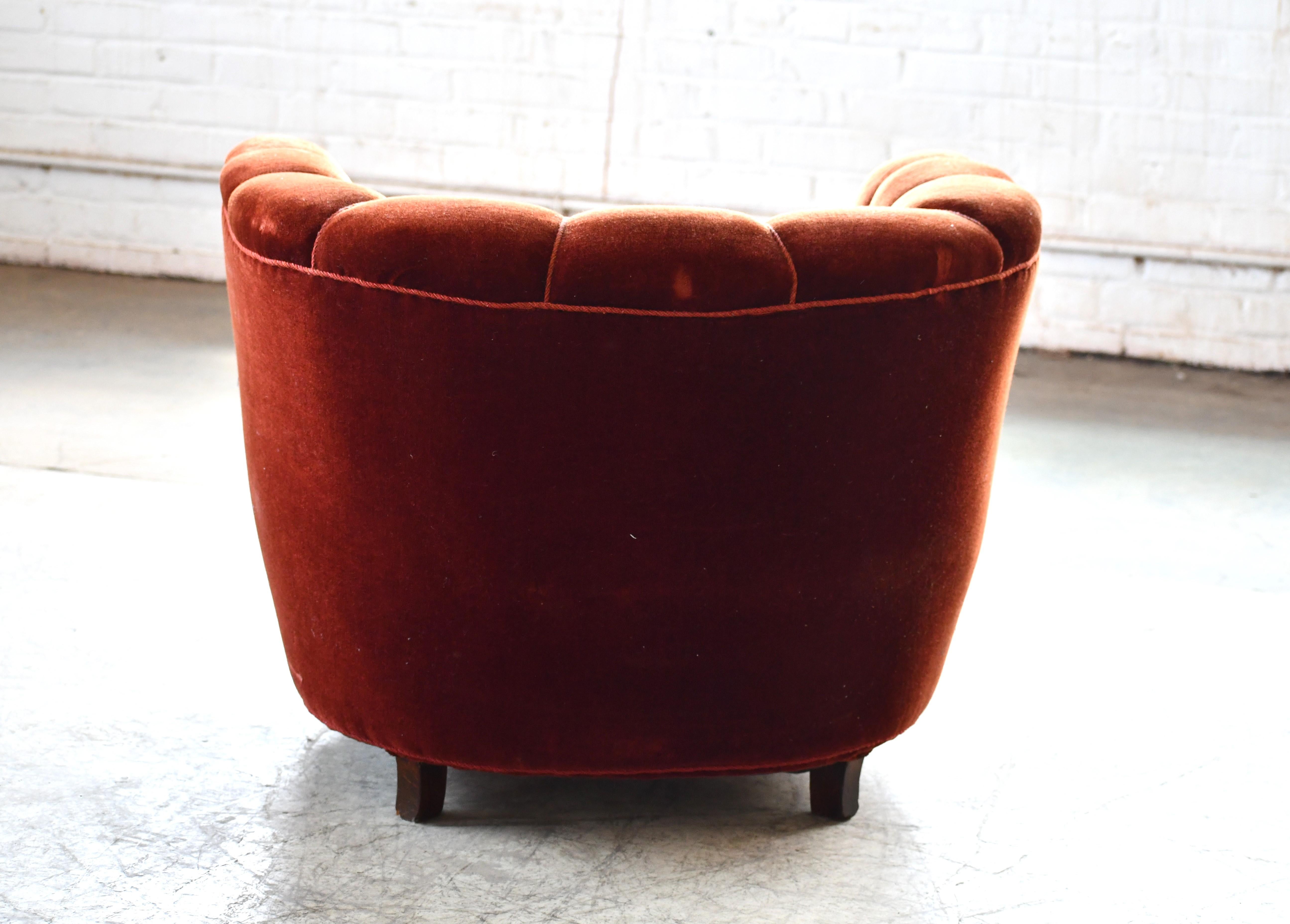 Danish 1940s Banana Style Curved Tub Club Chair with Channel Back in Red Mohair For Sale 3