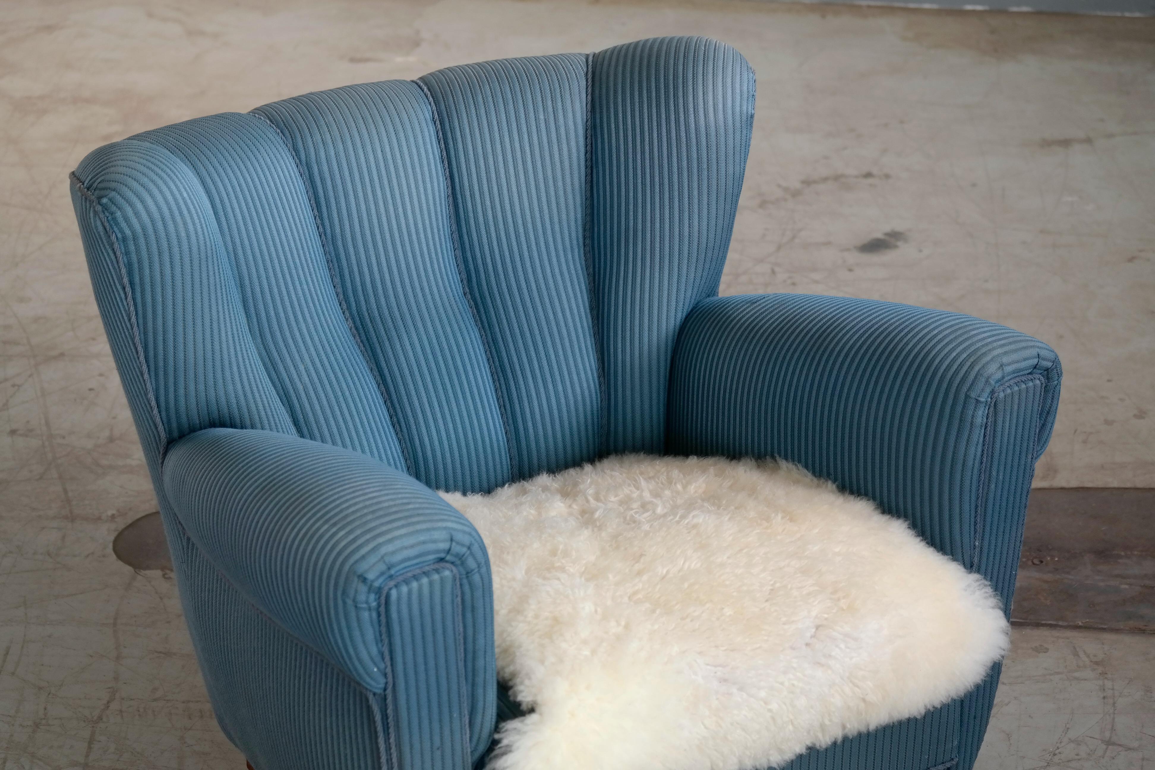 Mid-20th Century Danish 1940s Boesen and Lassen Style Lounge Chair