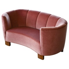 Danish 1940s Boesen Style Banana Form Curved Sofa or Loveseat in Pink Velvet