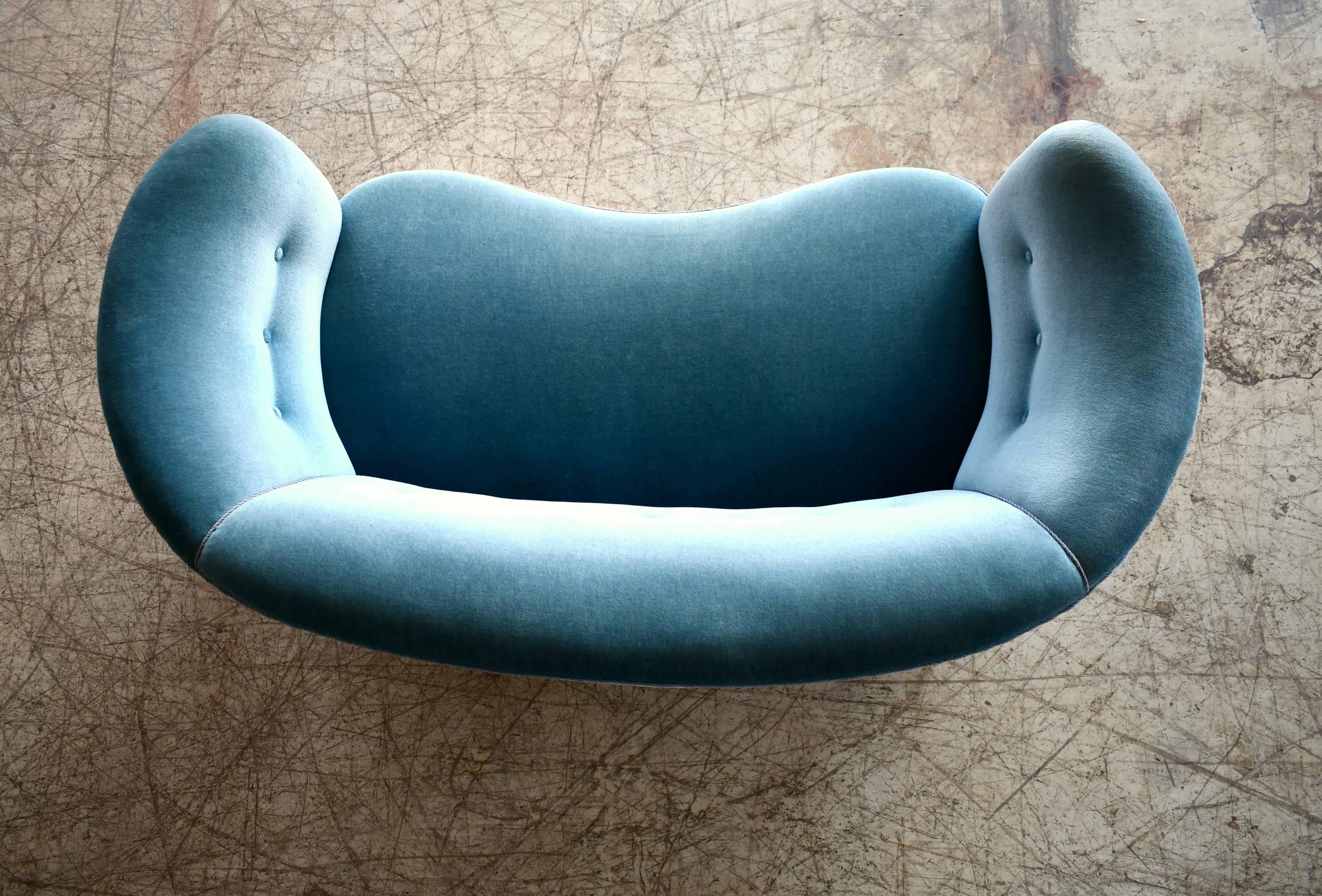 Danish 1940s Boesen Style Banana Form Curved Sofa or Loveseat in Teal Velvet In Good Condition In Bridgeport, CT