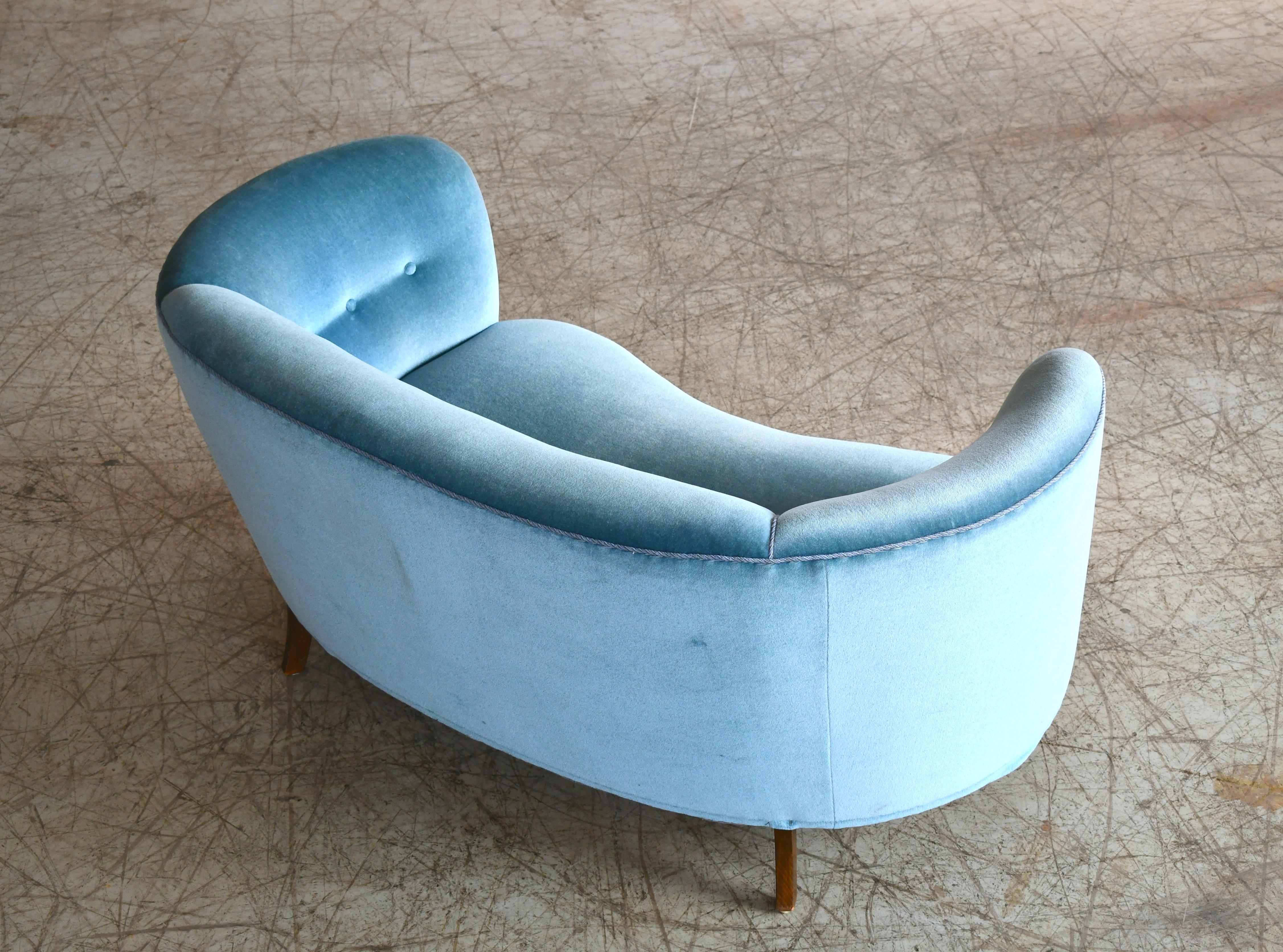 Mid-20th Century Danish 1940s Boesen Style Banana Form Curved Sofa or Loveseat in Teal Velvet