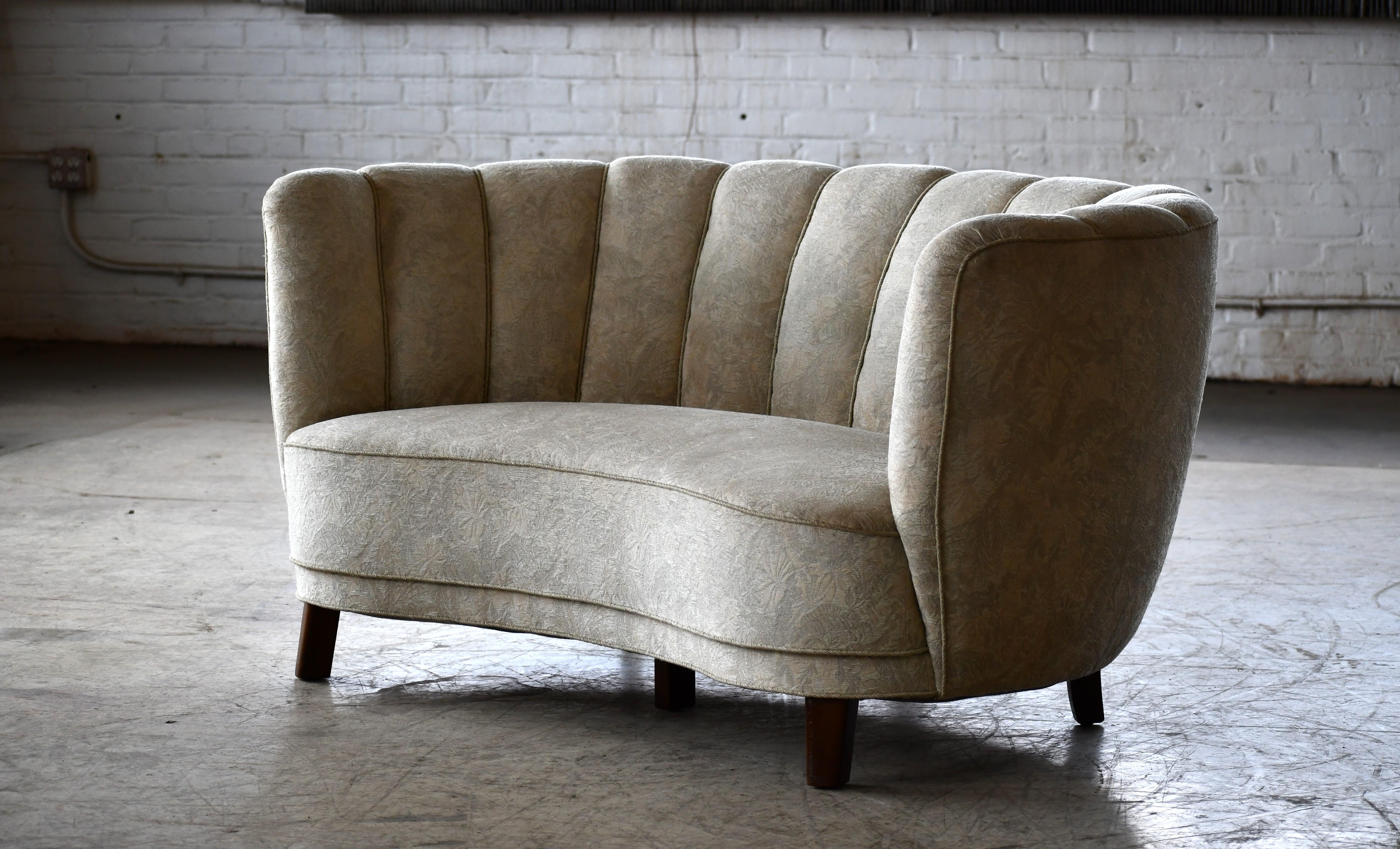 Mid-20th Century Danish 1940s Channel Back Banana Form Curved Sofa or Loveseat in White Wool  For Sale
