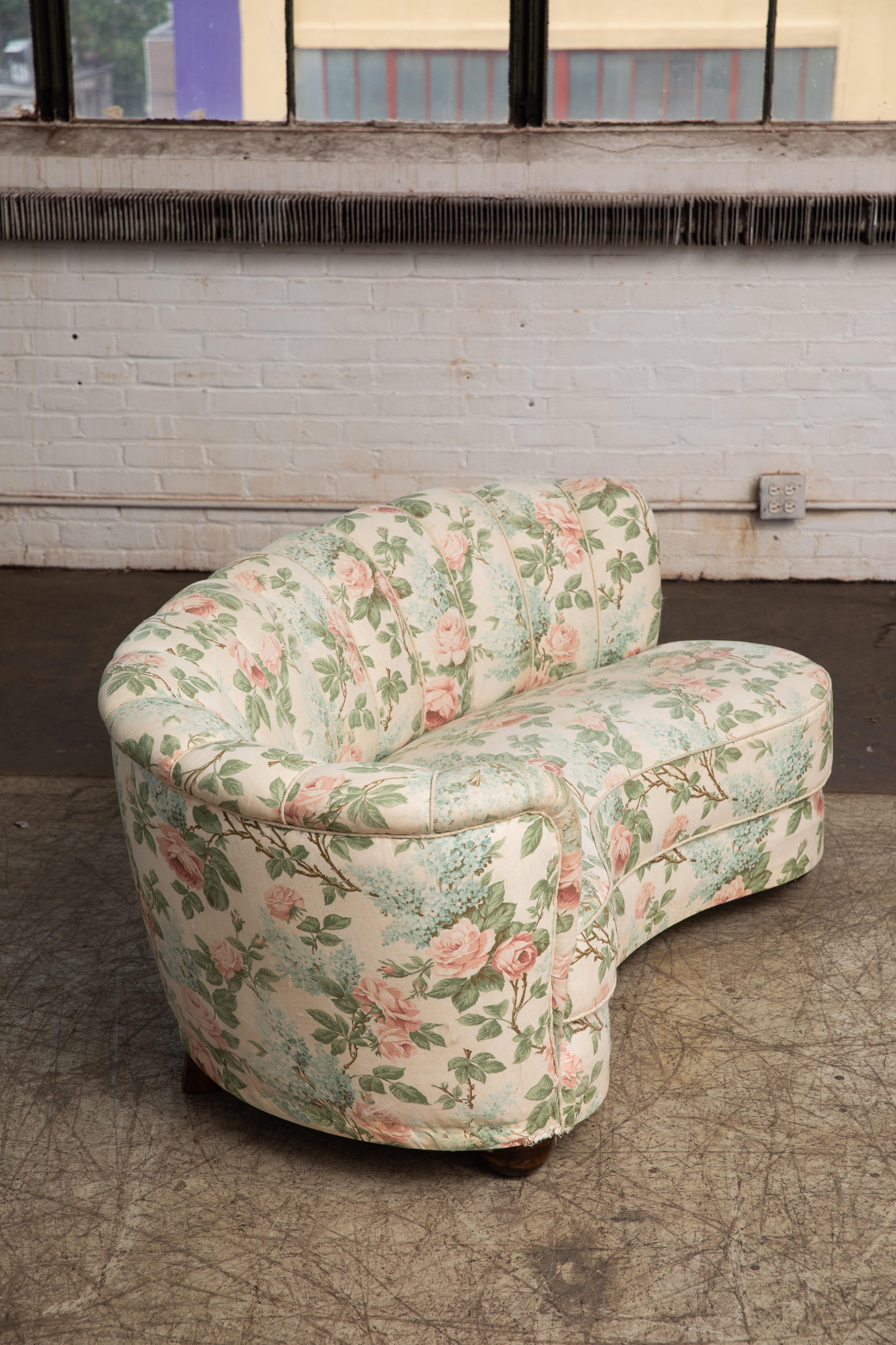 Danish 1940s Curved Banana Shape Loveseat and Chaise Lounge in Floral Fabric 5