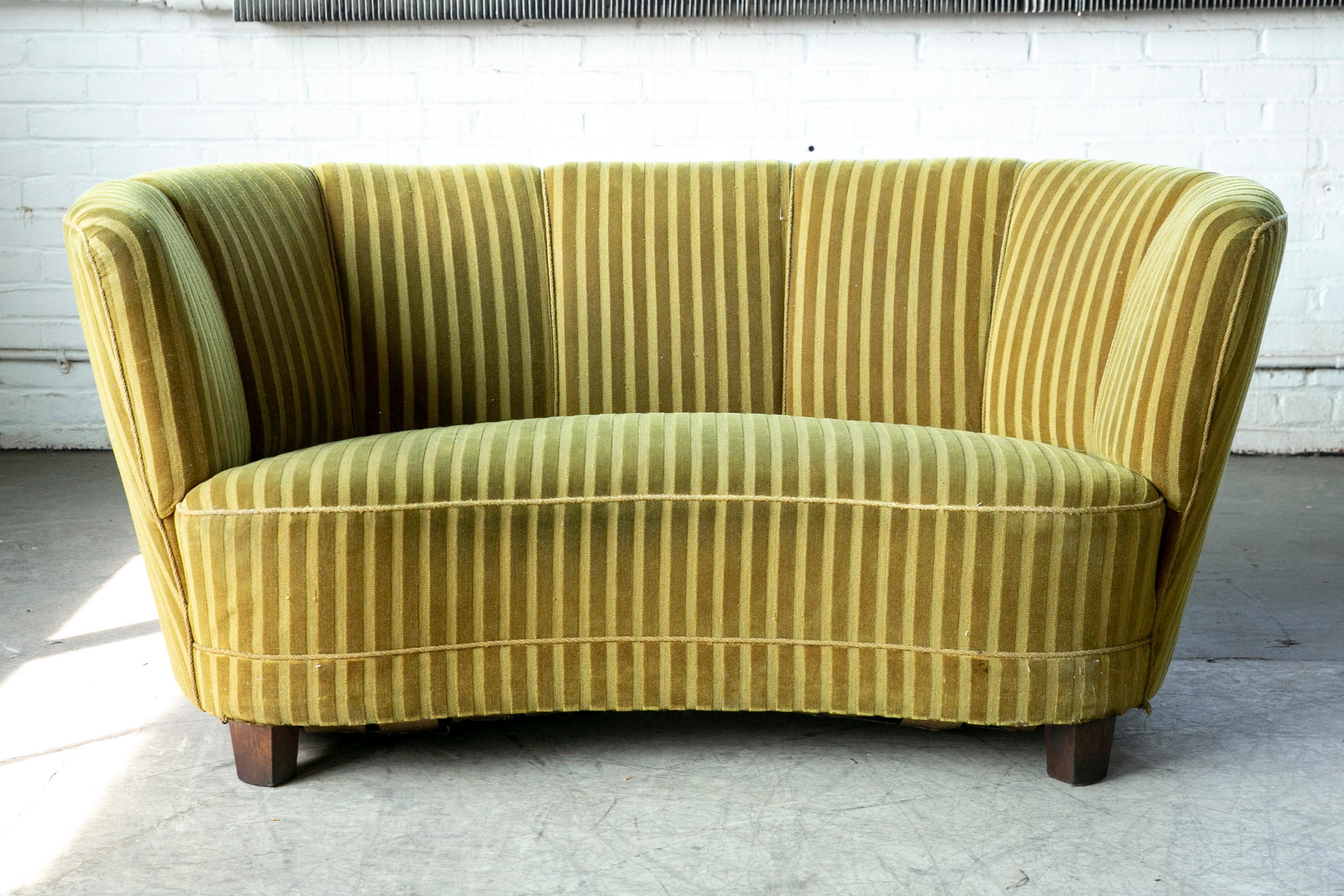 Danish 1940s Curved Banana Shape Loveseat in Green Mohair In Good Condition In Bridgeport, CT