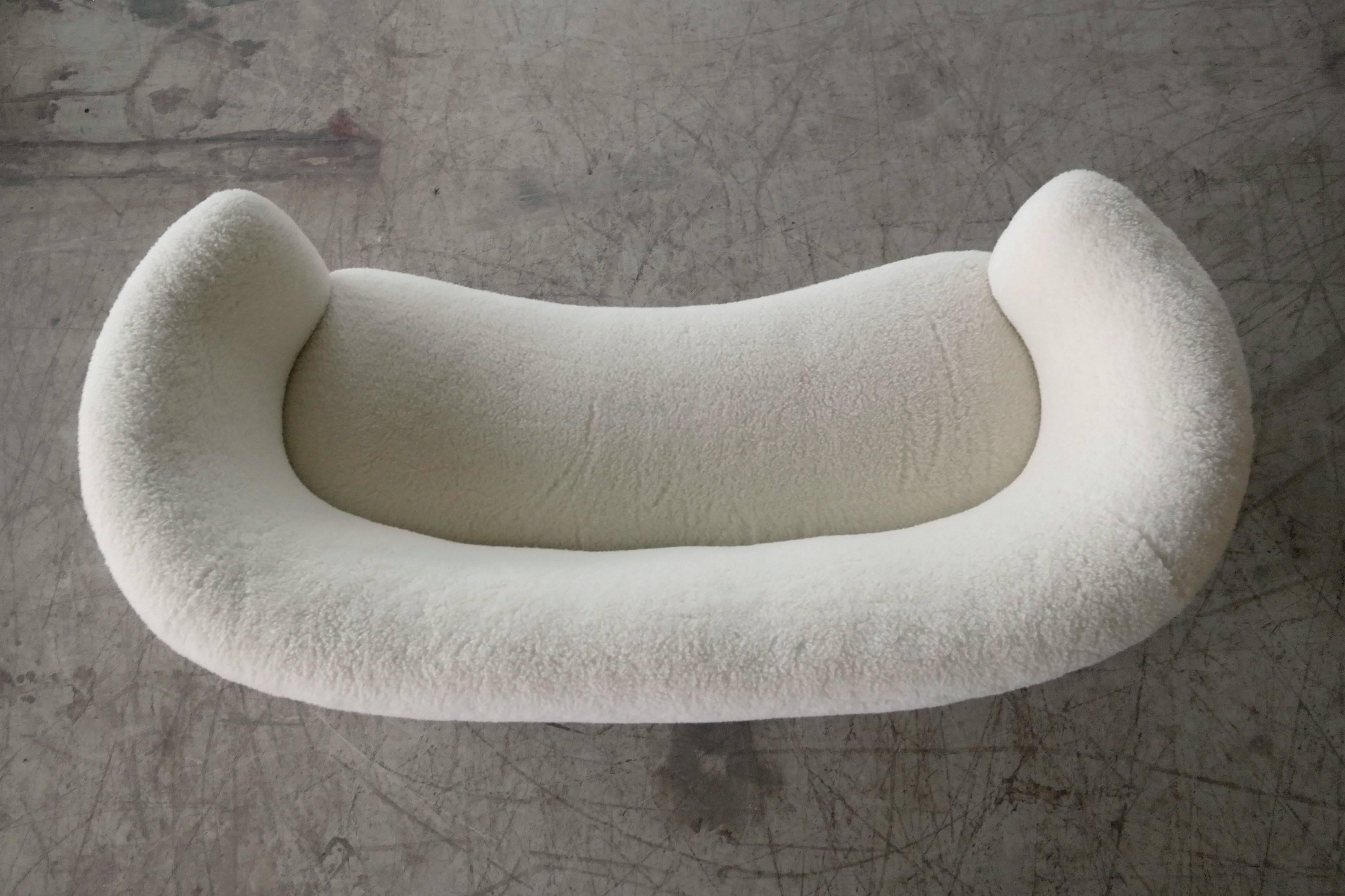 Danish 1940s Curved Banana Shape Sofa in Lambswool in the Style of Viggo Boesen 2