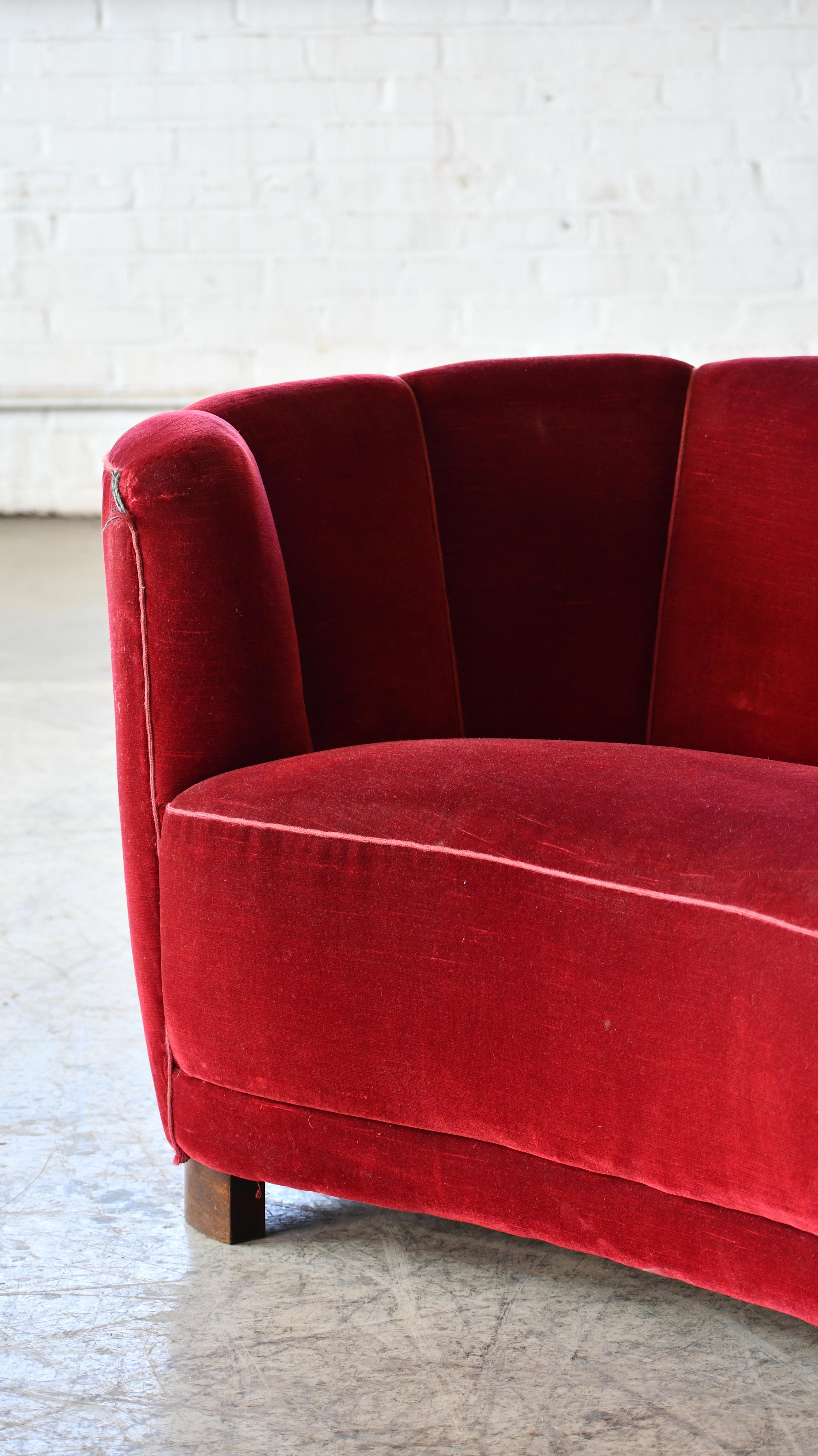 Danish 1940's Curved Loveseat or Small Sofa in Red Mohair  For Sale 4