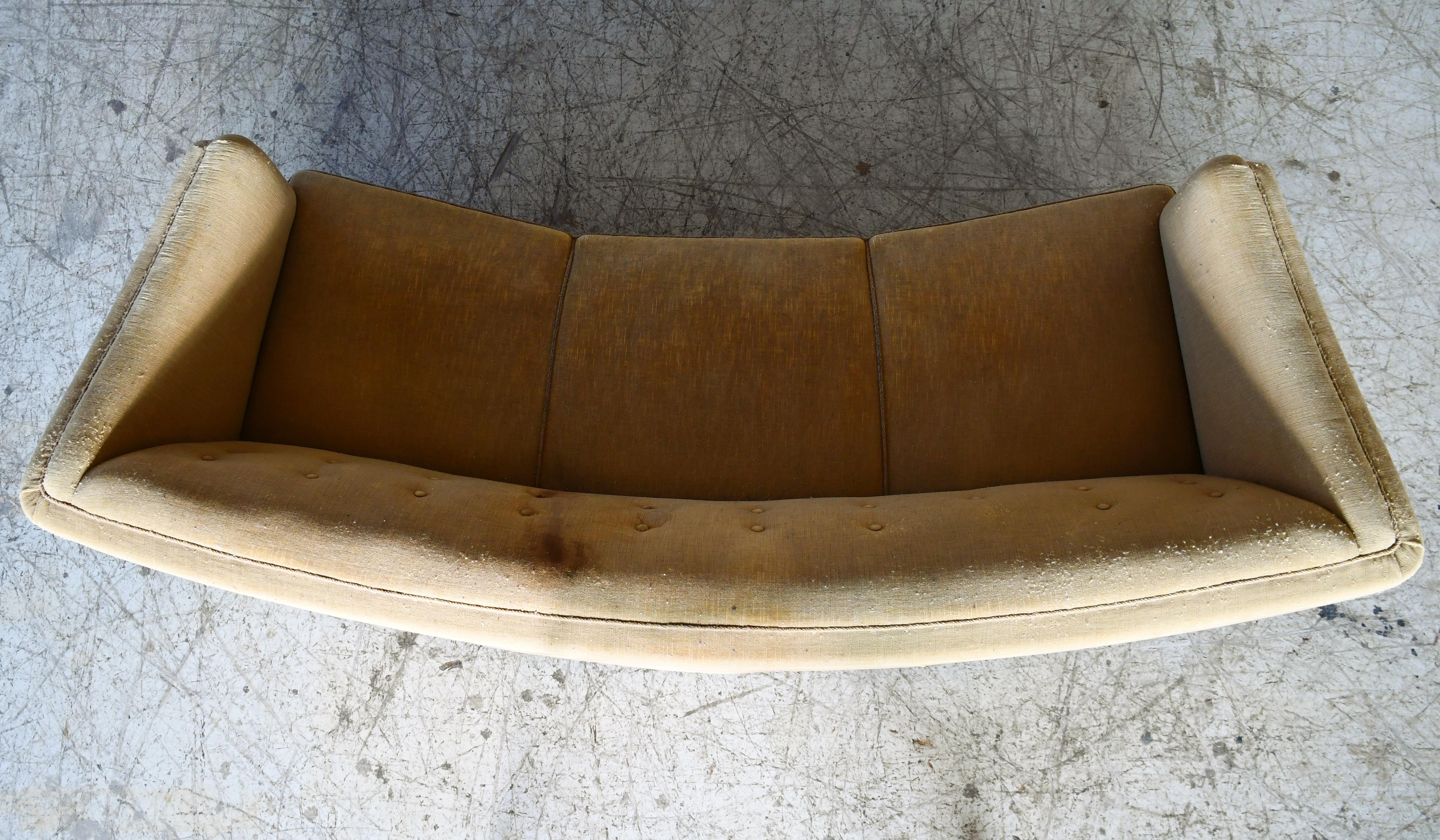 Wool Danish 1940s Curved Shape Sofa Model 1668 by Ole Wanscher for Fritz Hansen