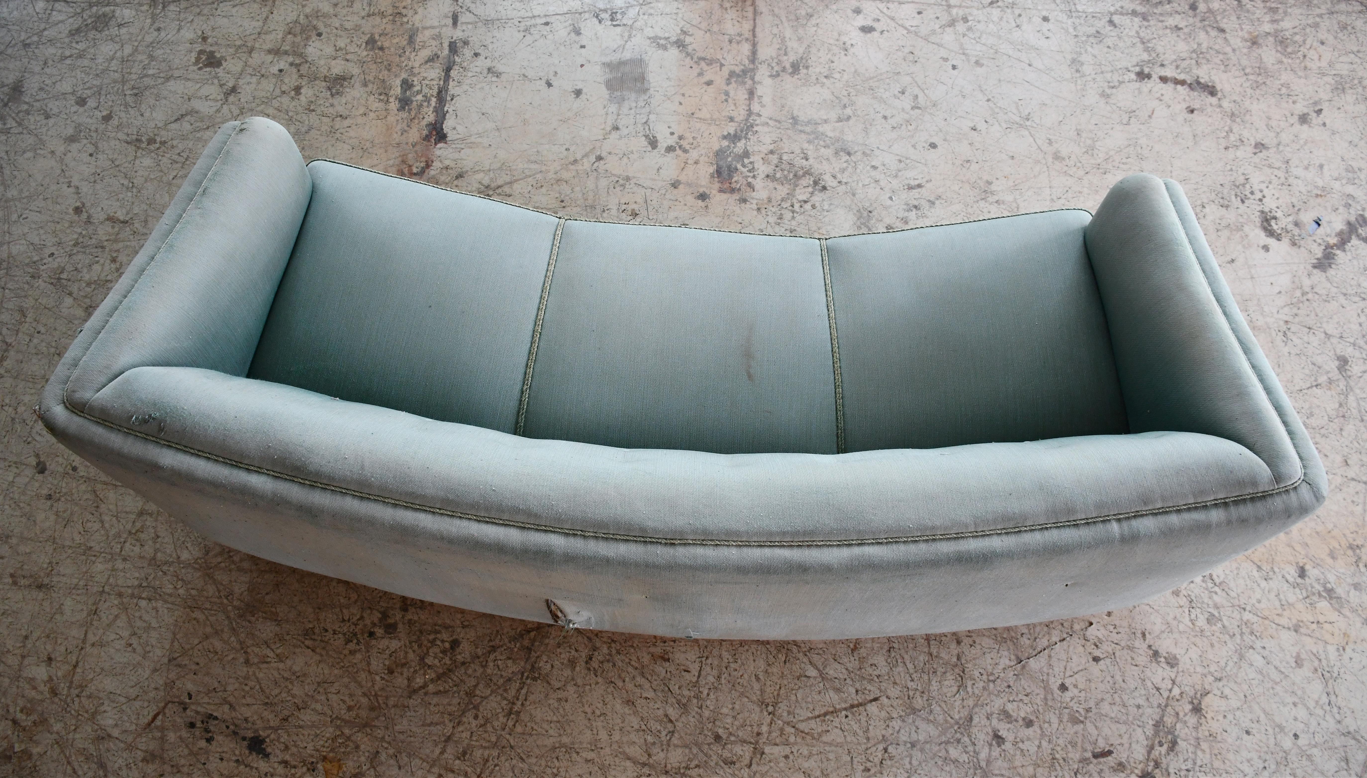 Wool Danish 1940s Curved Sofa Model 1668 by Ole Wanscher for Fritz Hansen For Sale