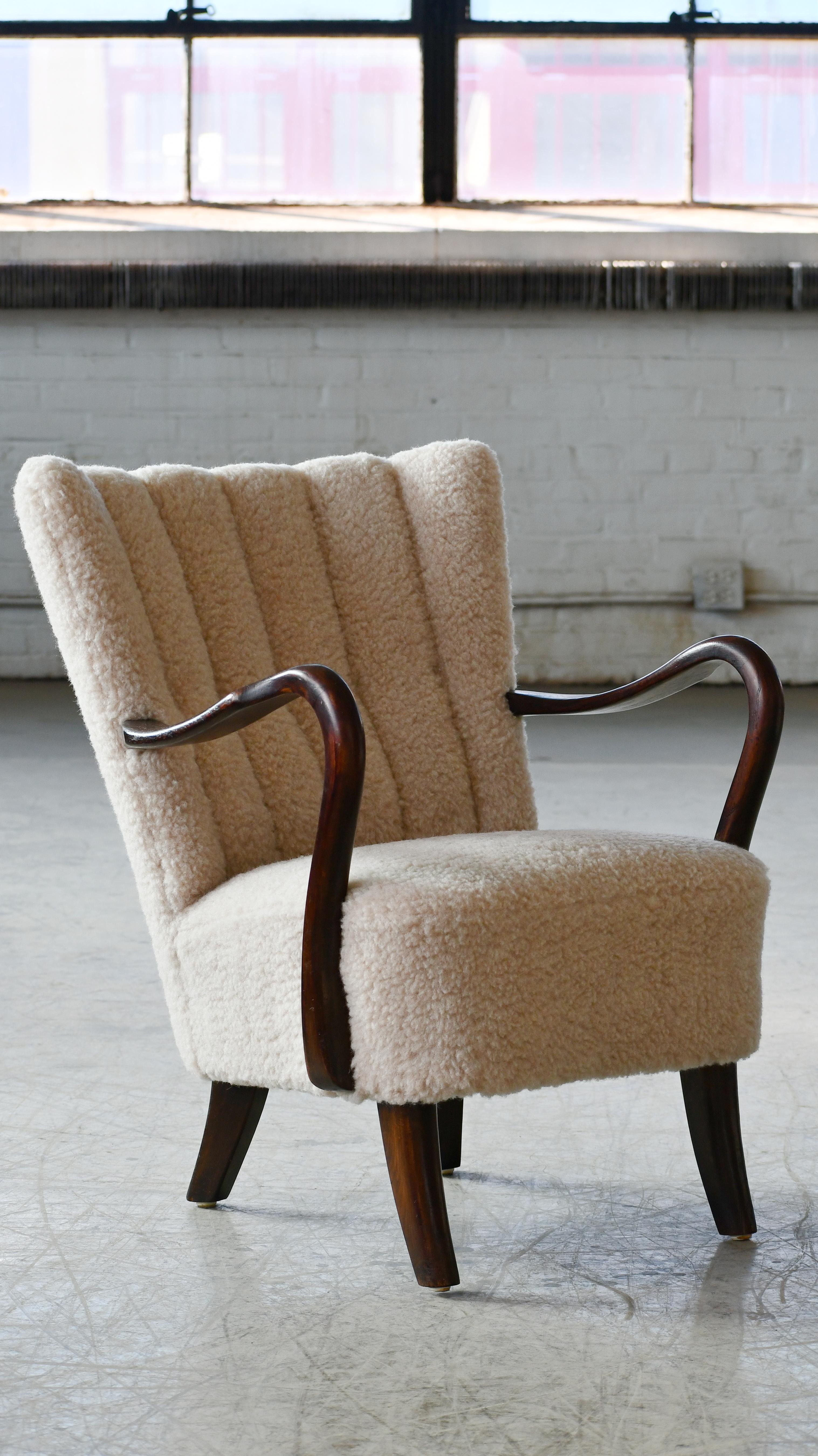 Mid-Century Modern Danish 1940s Easy Chair in Lambswool with Open Armrests and Channel Back