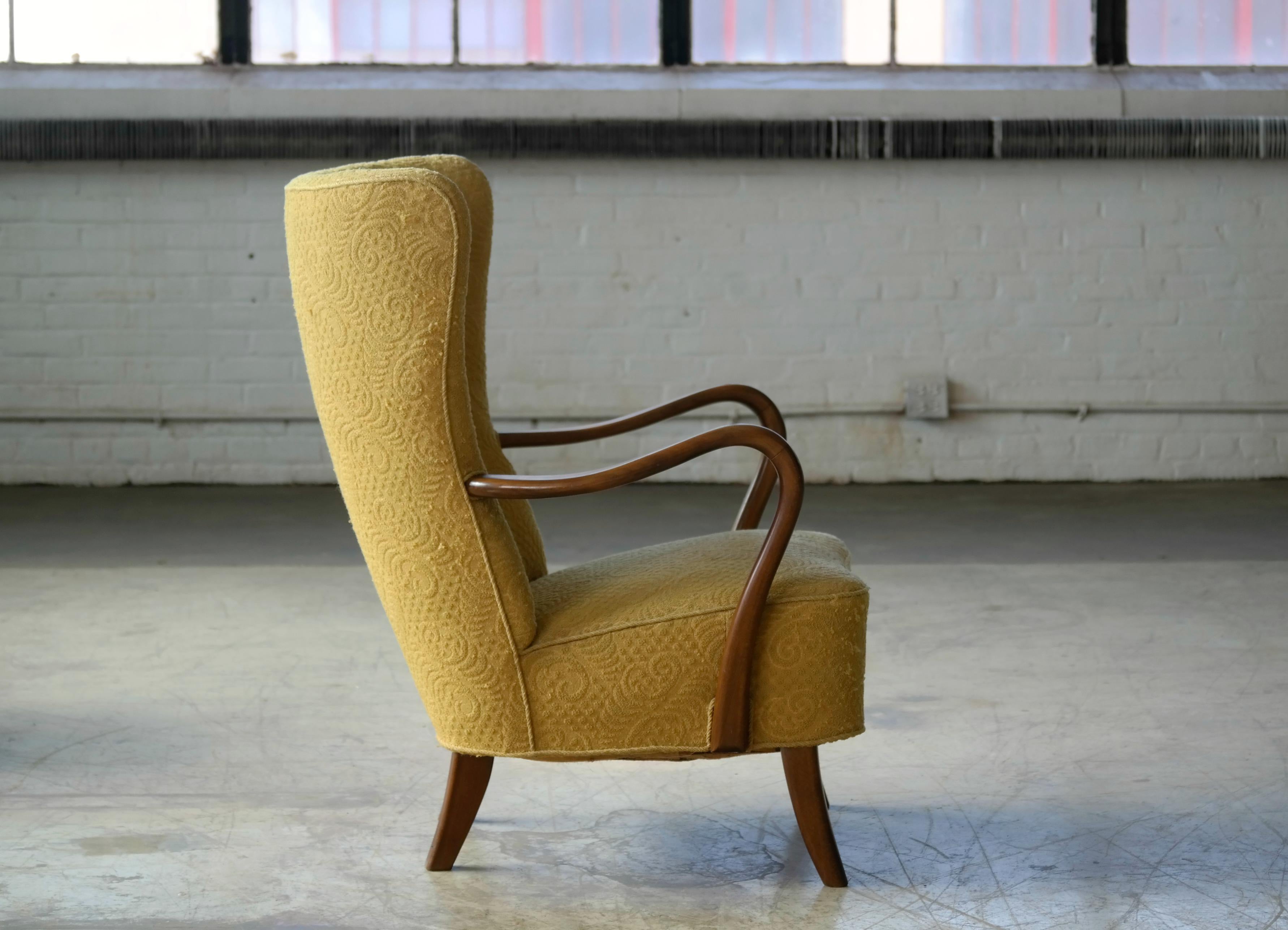 Mid-Century Modern Danish 1940s Easy Chair with Open Armrests in Beech by Alfred Christensen