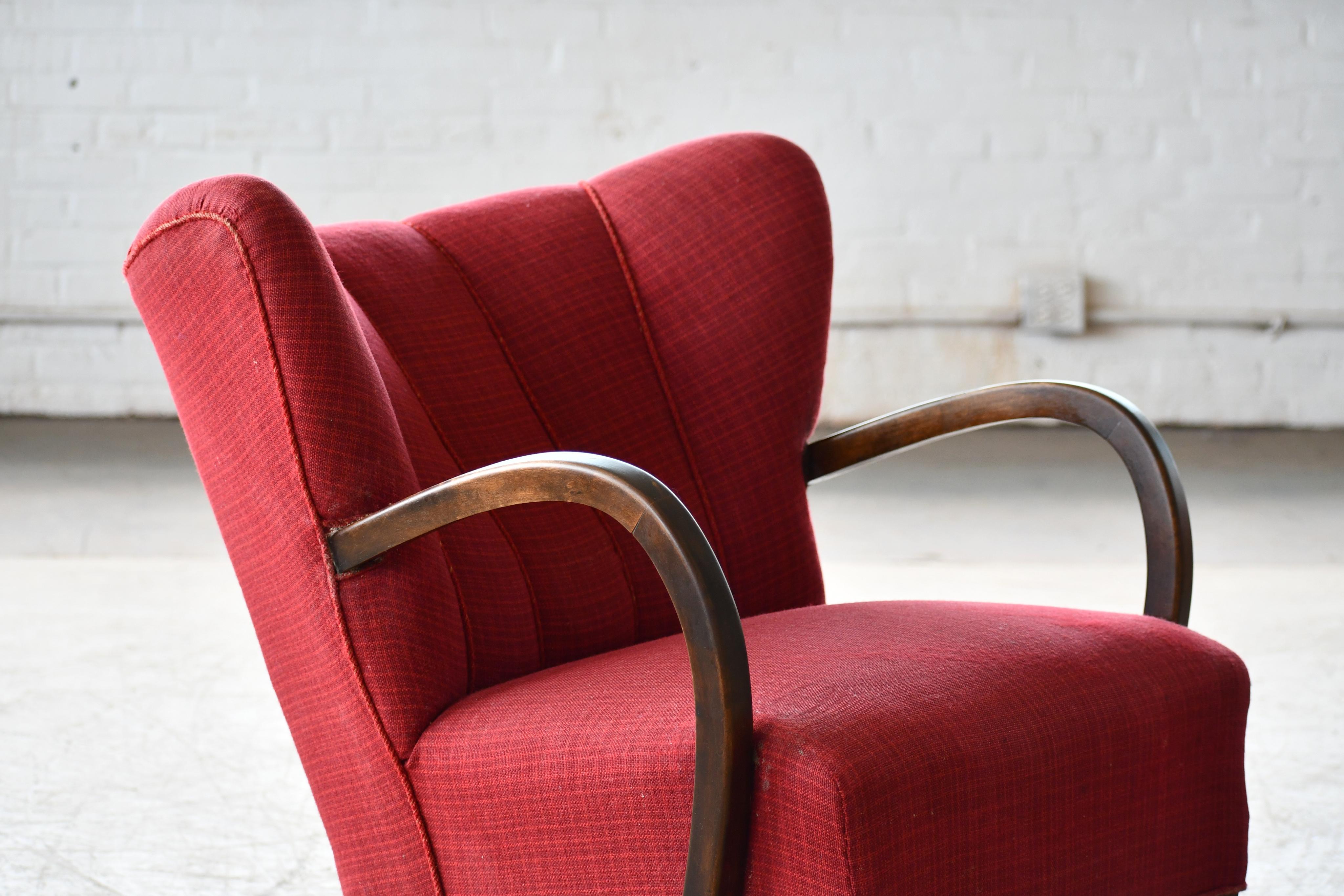 Danish 1940's Easy Lounge Chair attributed to Viggo Boesen In Good Condition In Bridgeport, CT