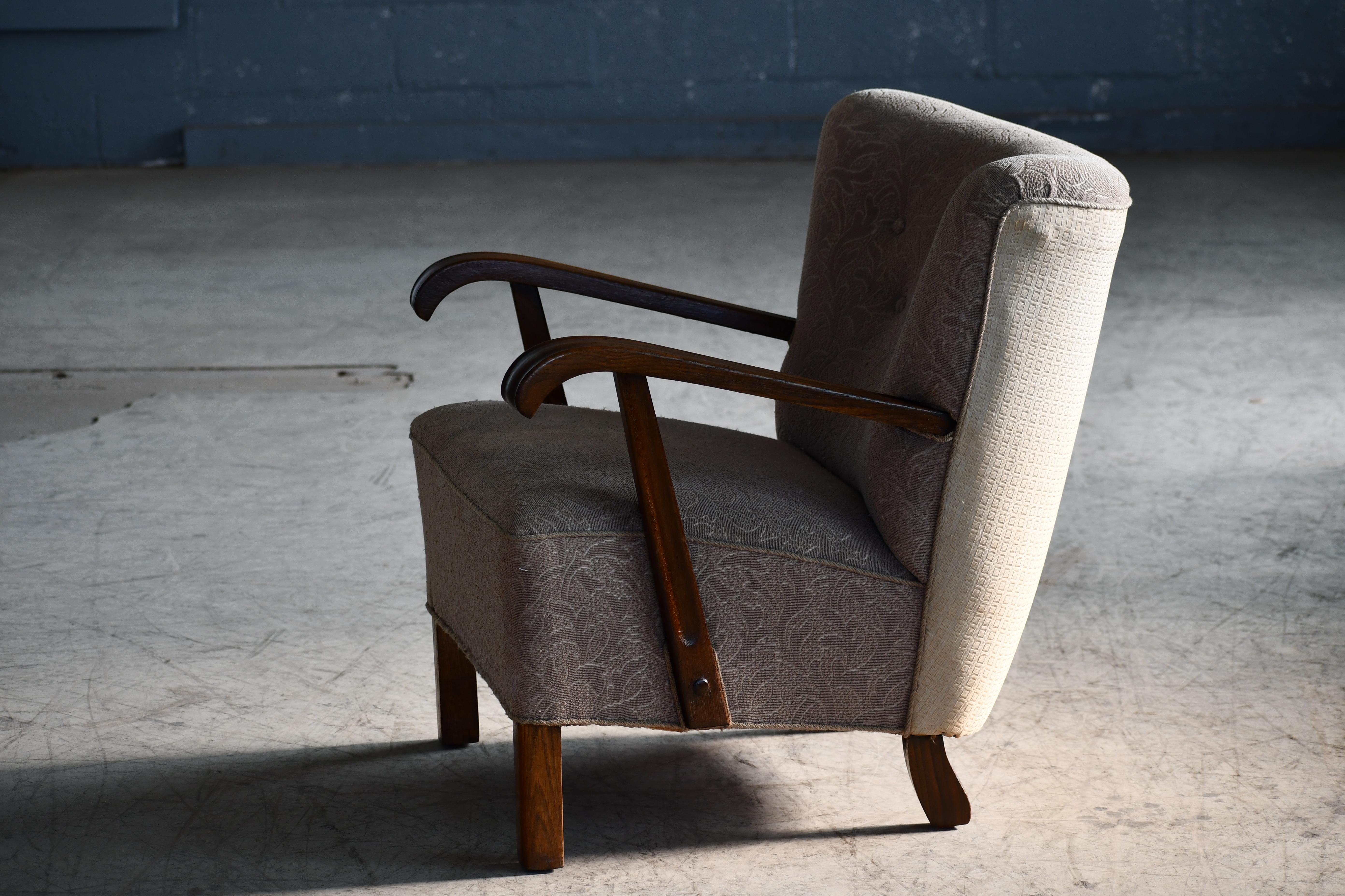 Danish 1940's Easy Lounge Chair by Slagelse Open Armrests in Oak  For Sale 3