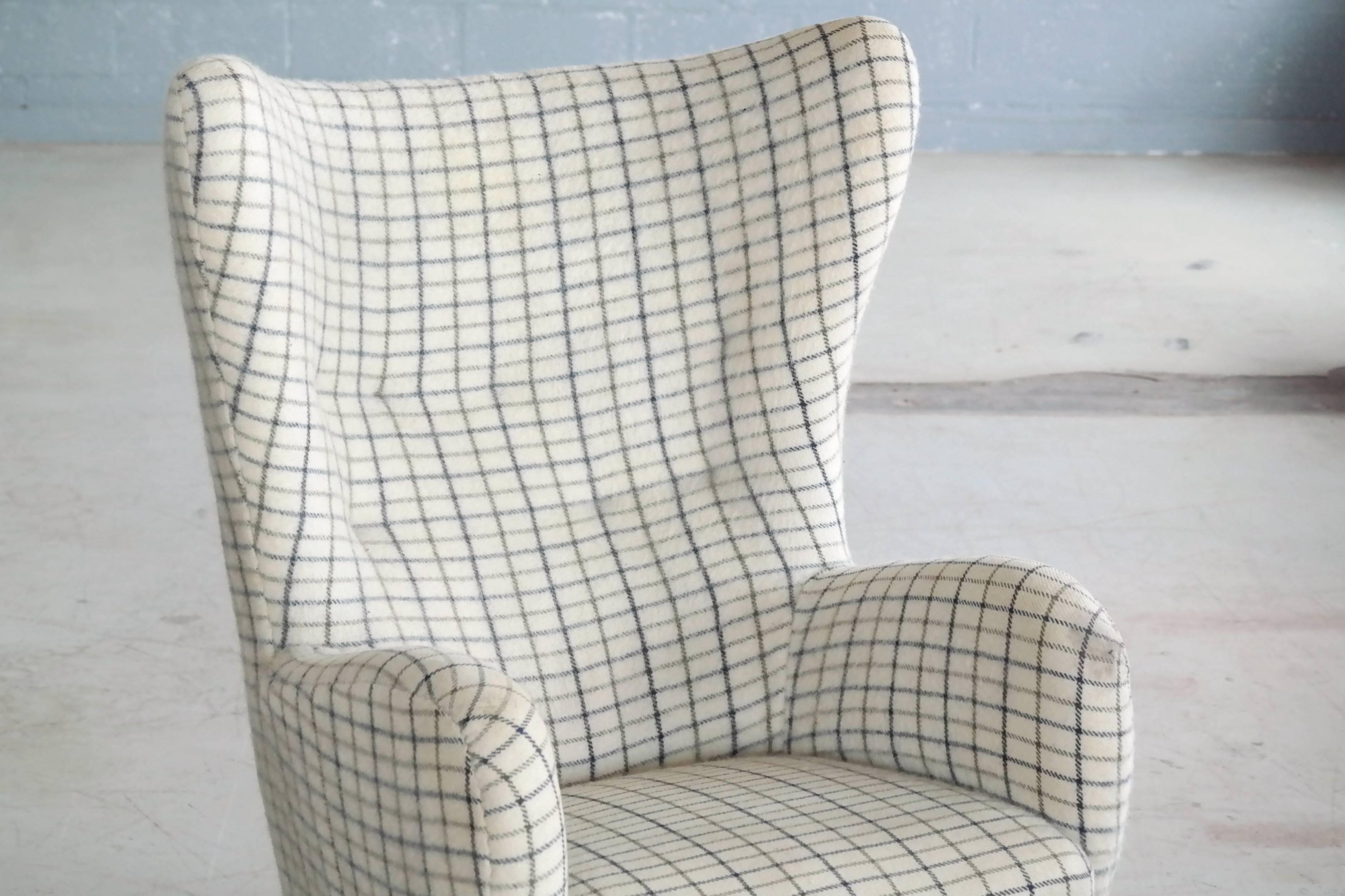 Danish 1940s Flemming Lassen High Back Lounge Chair In Good Condition In Bridgeport, CT