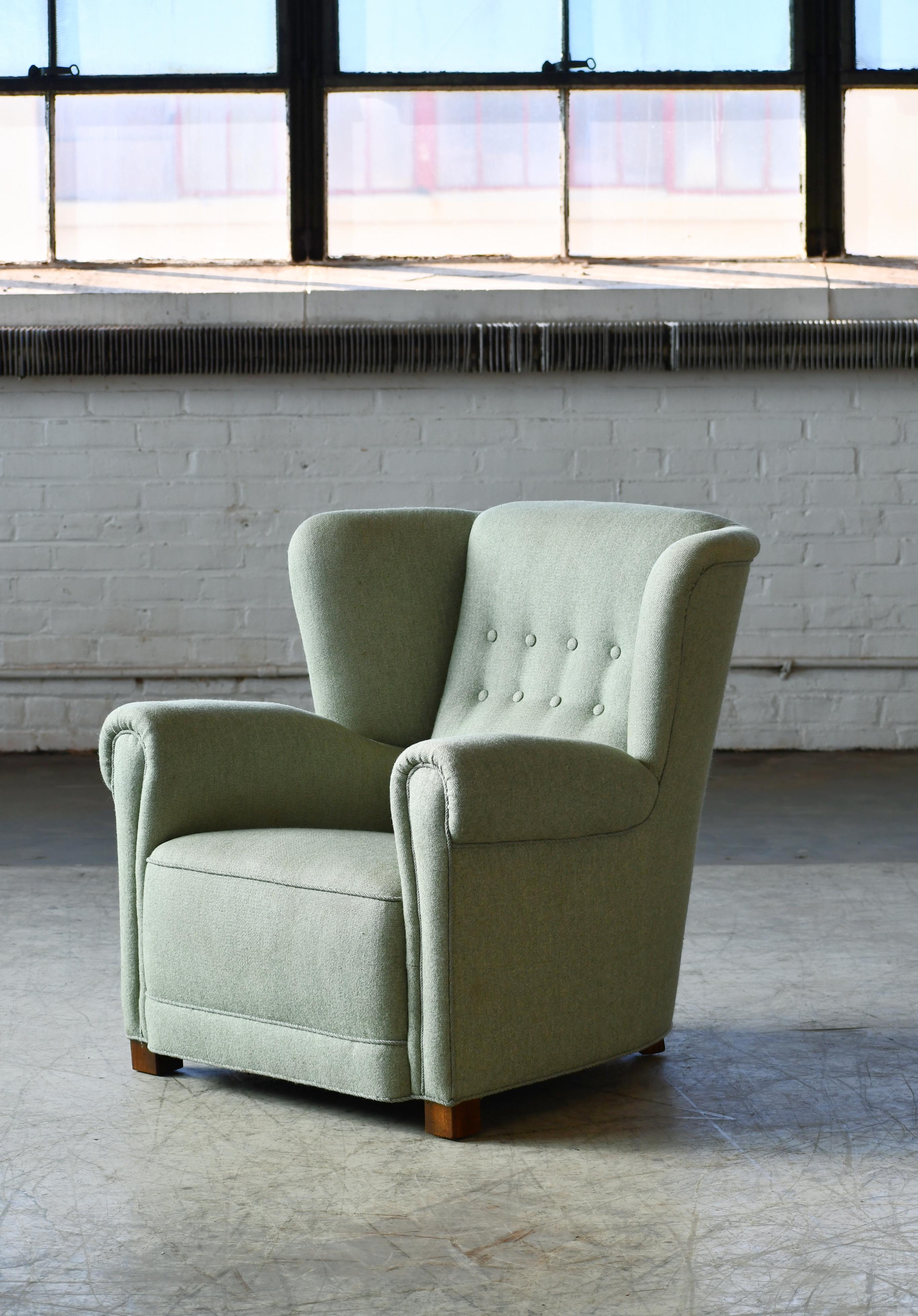 Mid-Century Modern Danish 1940s Fritz Hansen Style Club or Lounge Chair