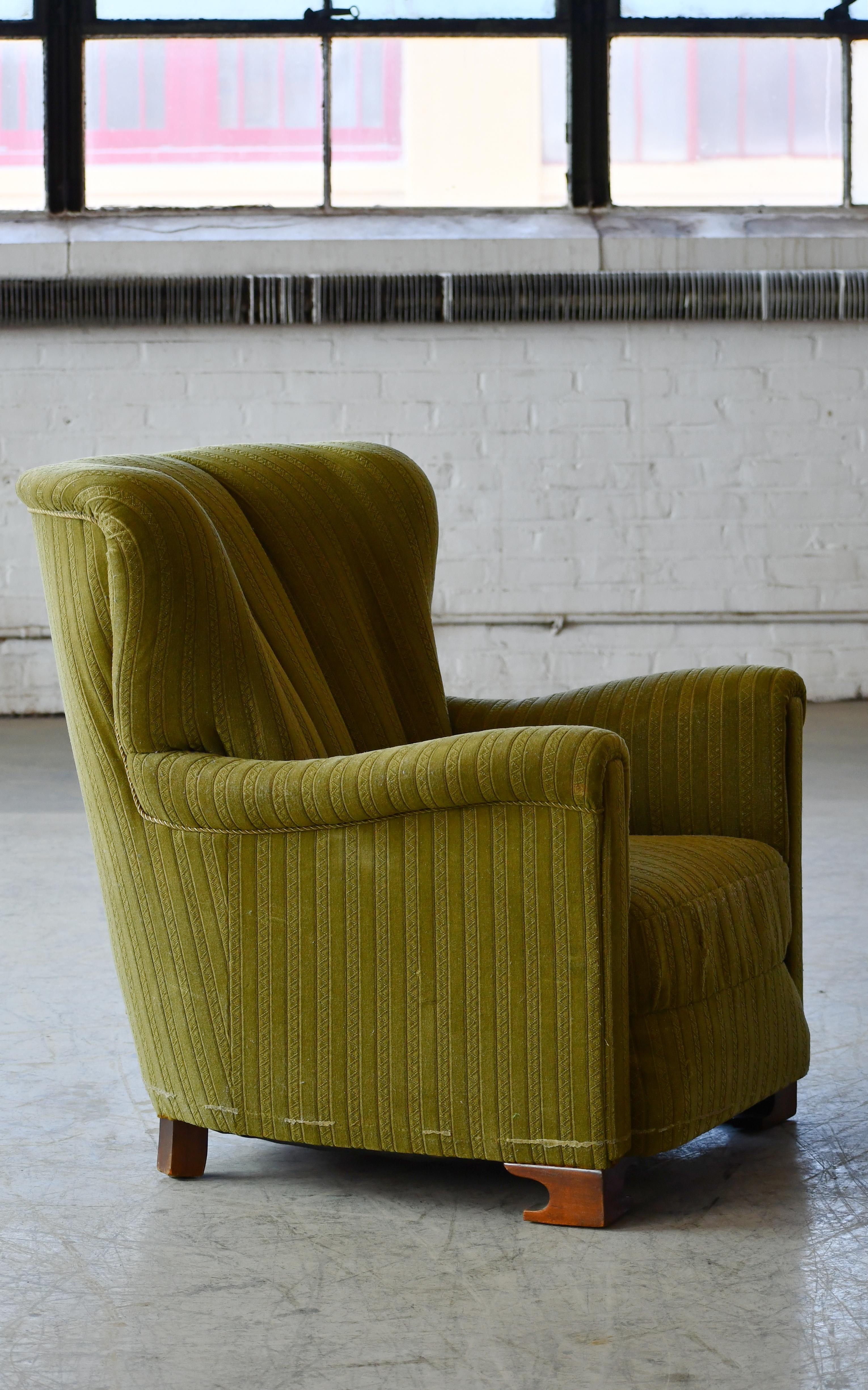 Grand fauteuil club danois des années 1940 de style Fritz Hansen en laine avec dossier cannelé en vente 4