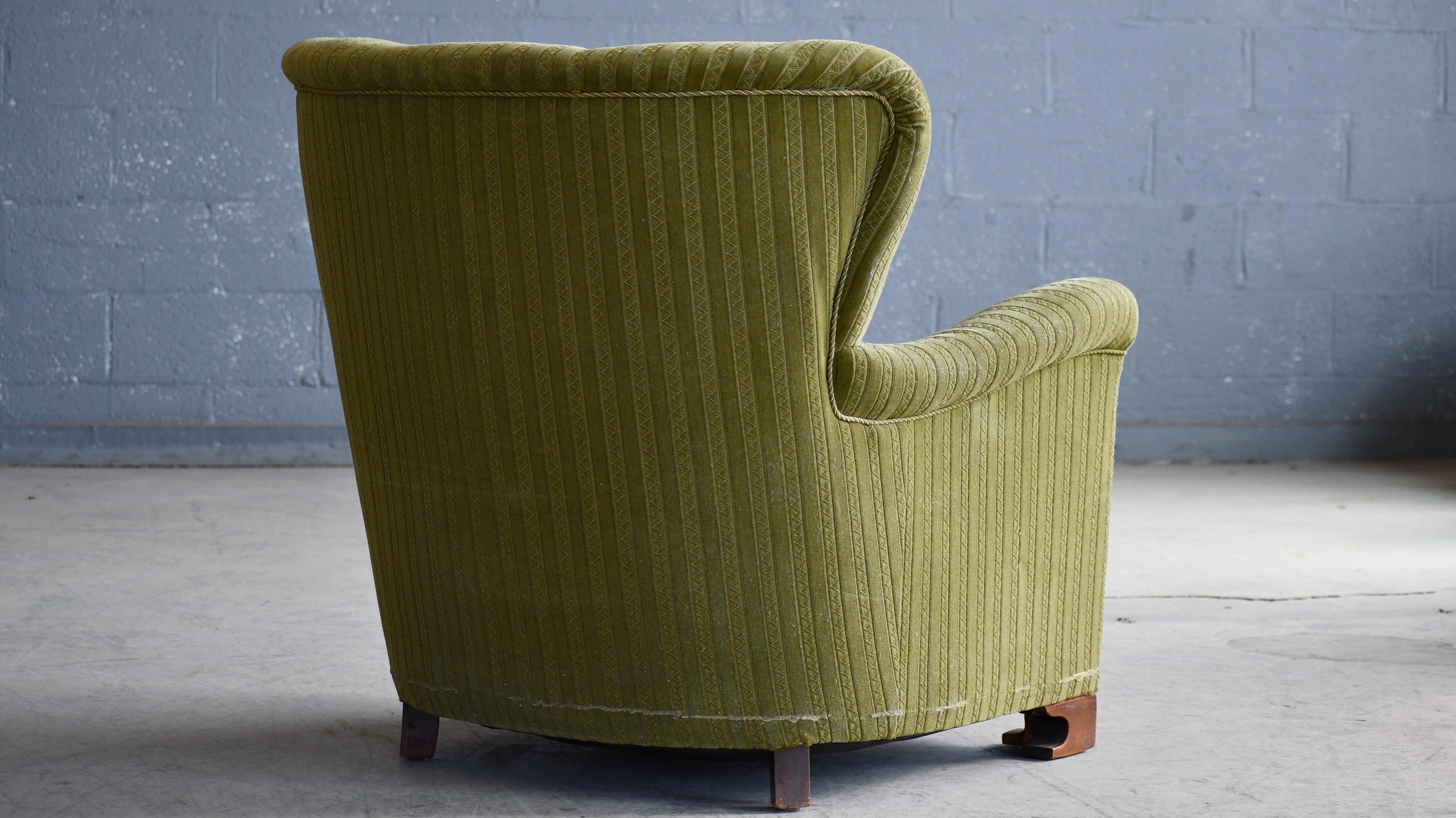 Milieu du XXe siècle Grand fauteuil club danois des années 1940 de style Fritz Hansen en laine avec dossier cannelé en vente