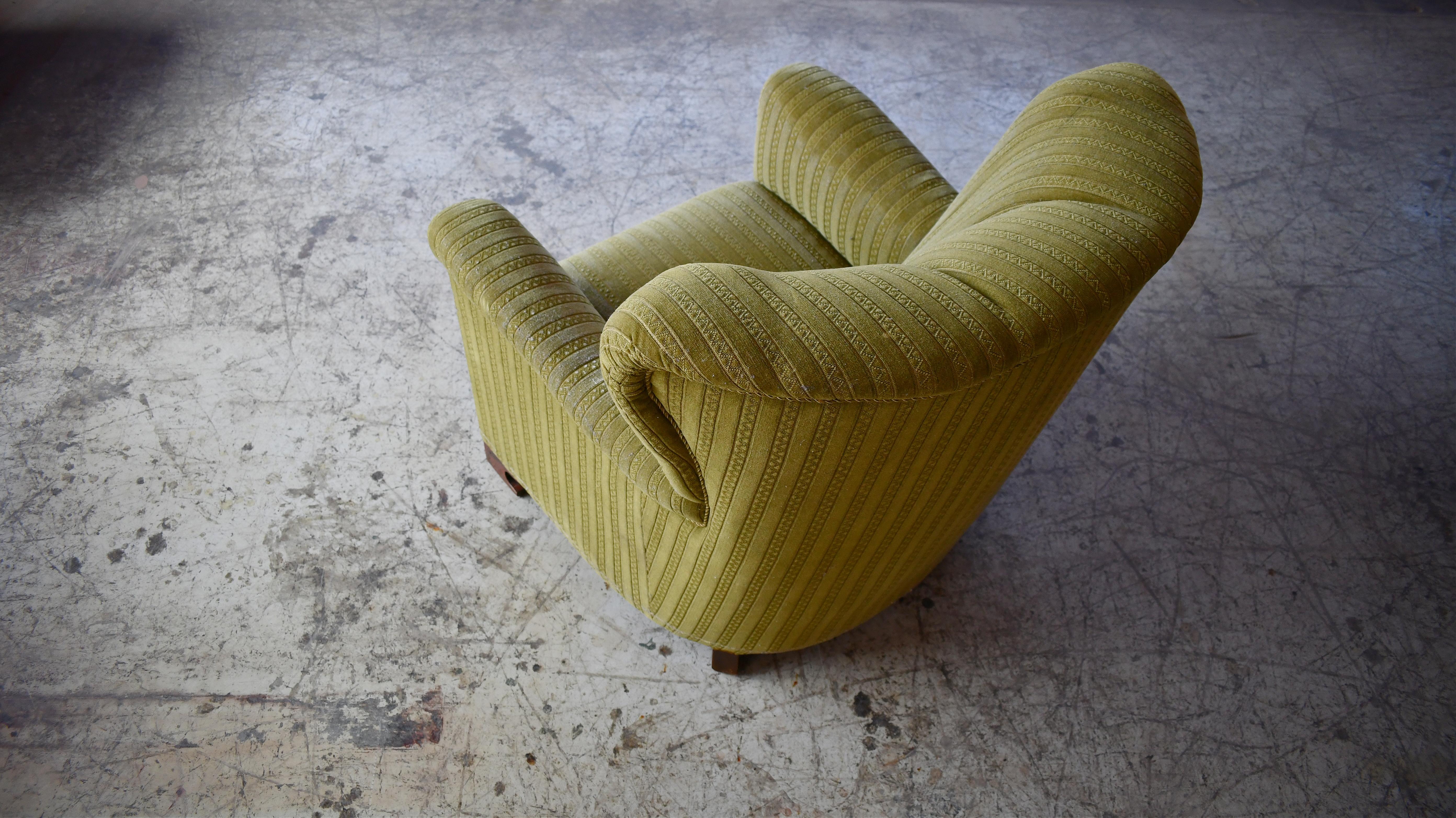 Danish 1940's Fritz Hansen Style Large Club Chair in Wool with Channel Back For Sale 2