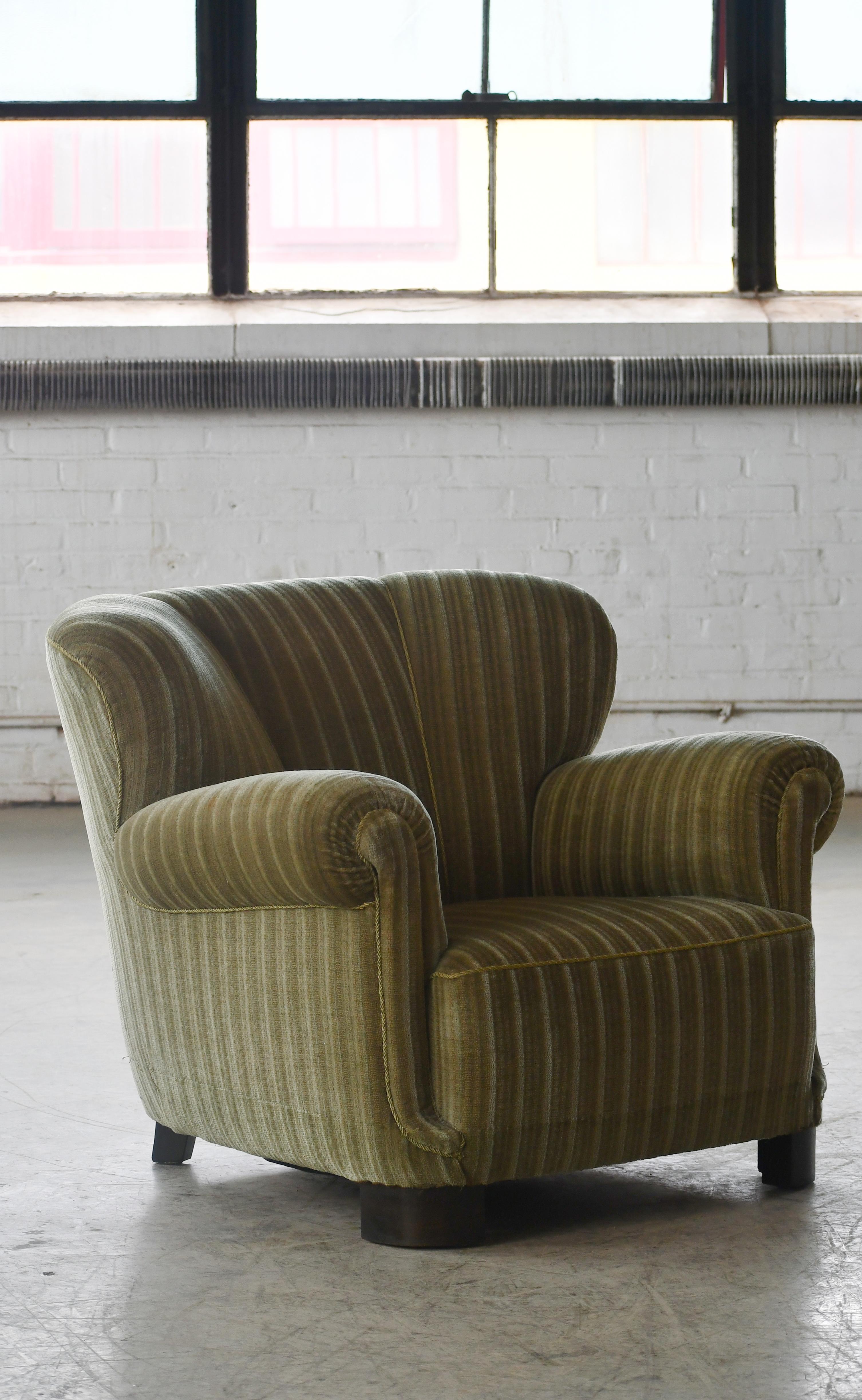 Danish 1940's Fritz Hansen Style Large Scale Club Chair in Green Mohair In Good Condition In Bridgeport, CT