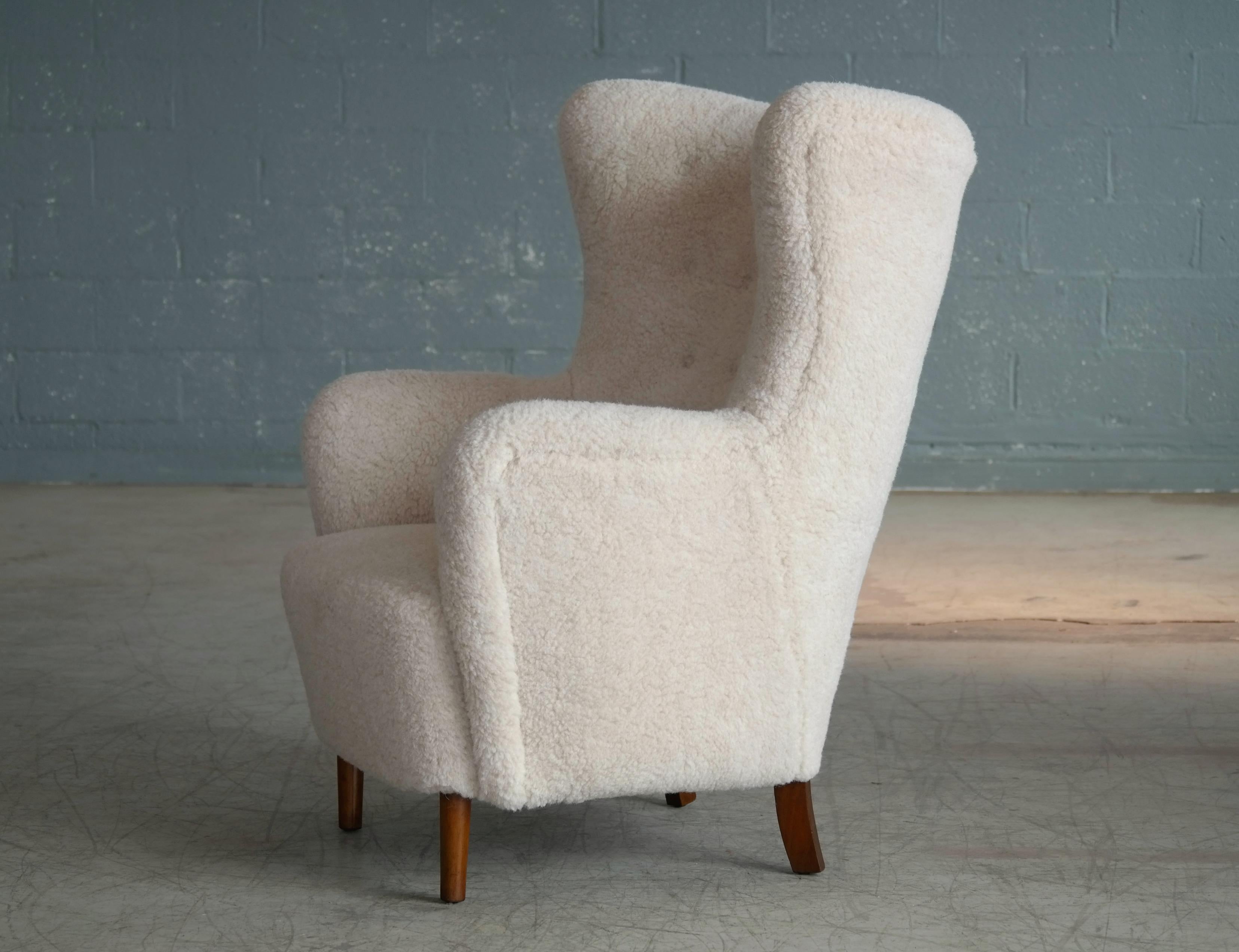 Danish 1940s High Back Lounge Chair in Beige Lambswool in Flemming Lassen Style 1