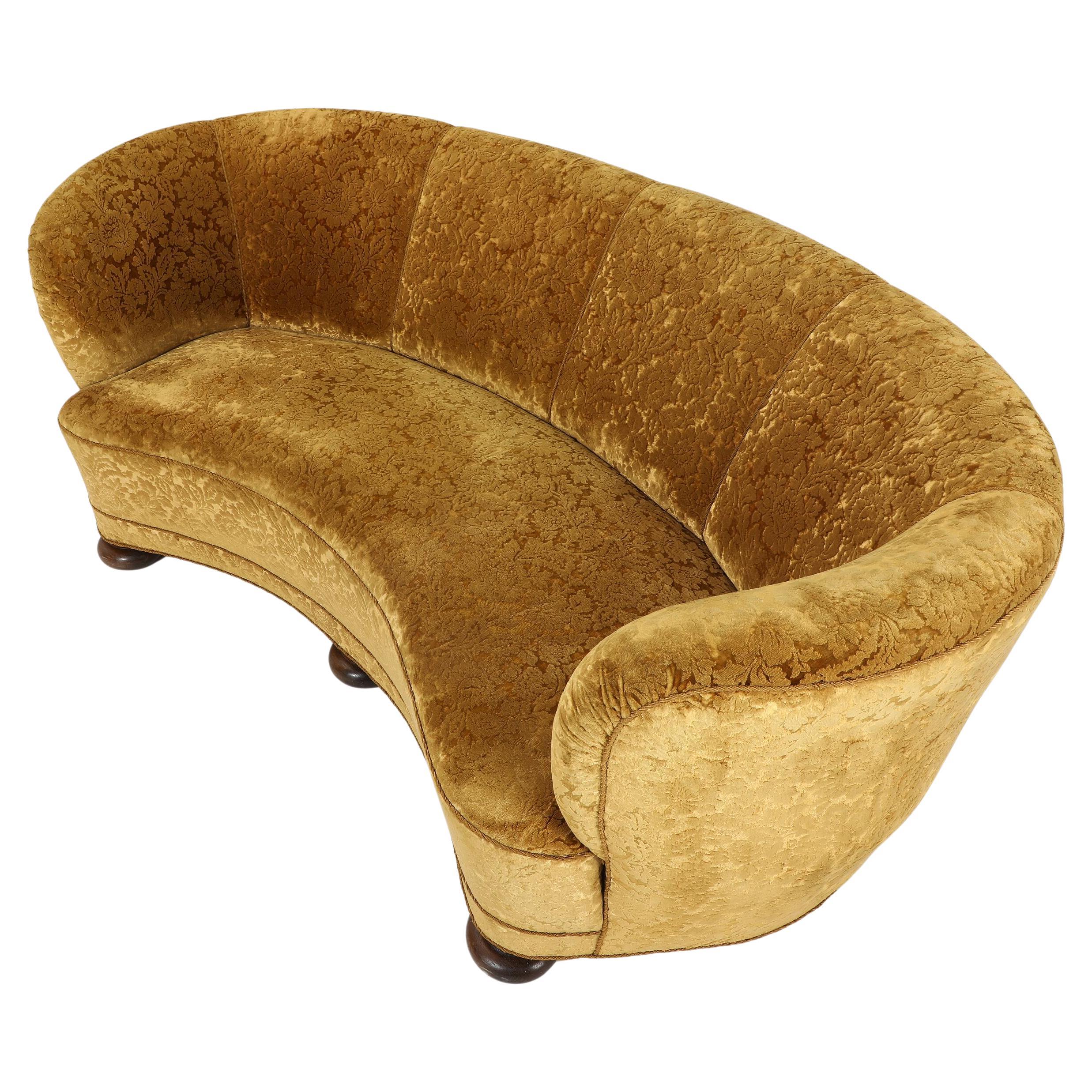 Dänisch 1940er große gebogene Banane Form Sofa
