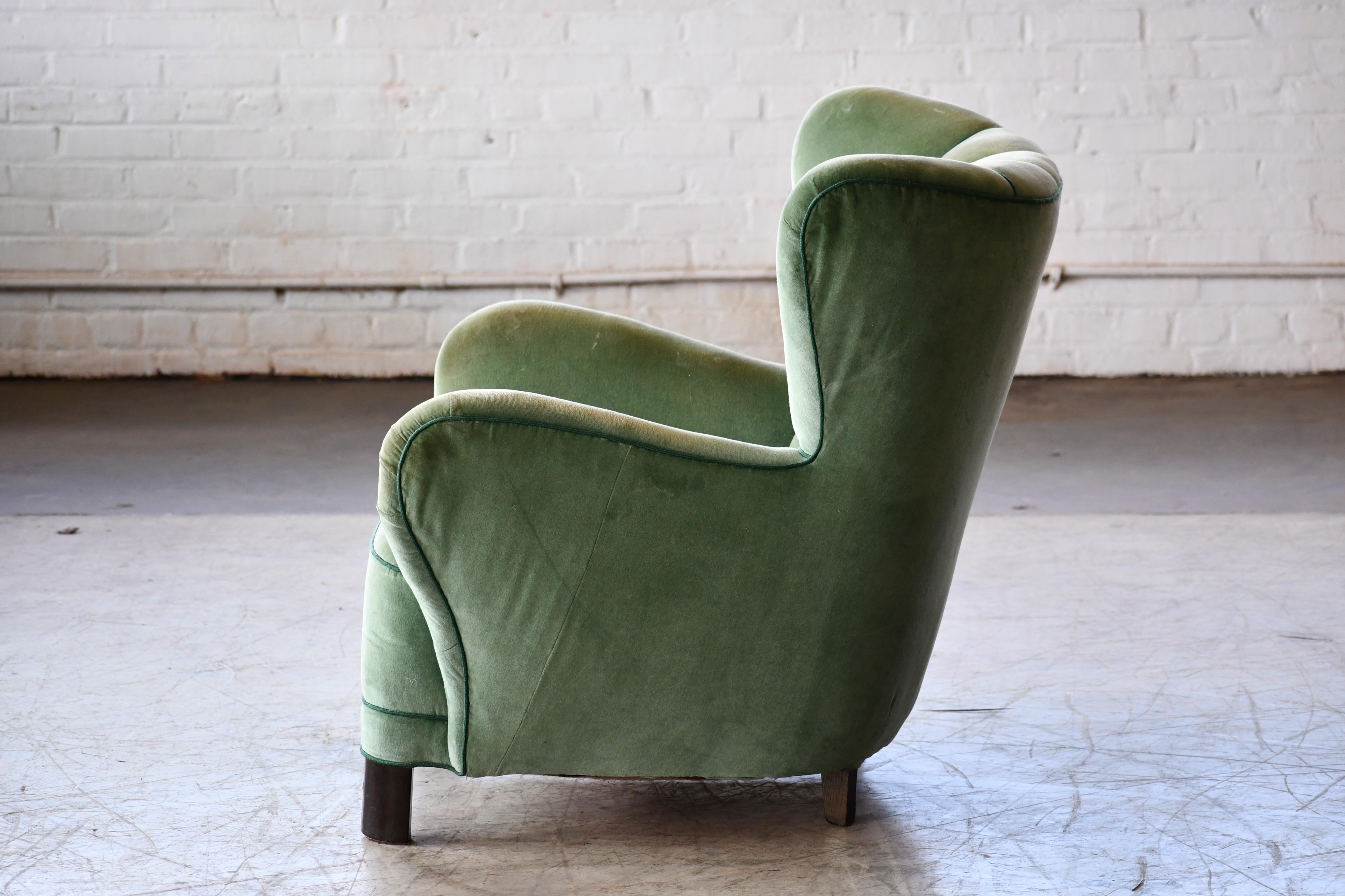 Danish 1940s Lassen Style Easy Chair in Green Mohair Fabric In Good Condition In Bridgeport, CT