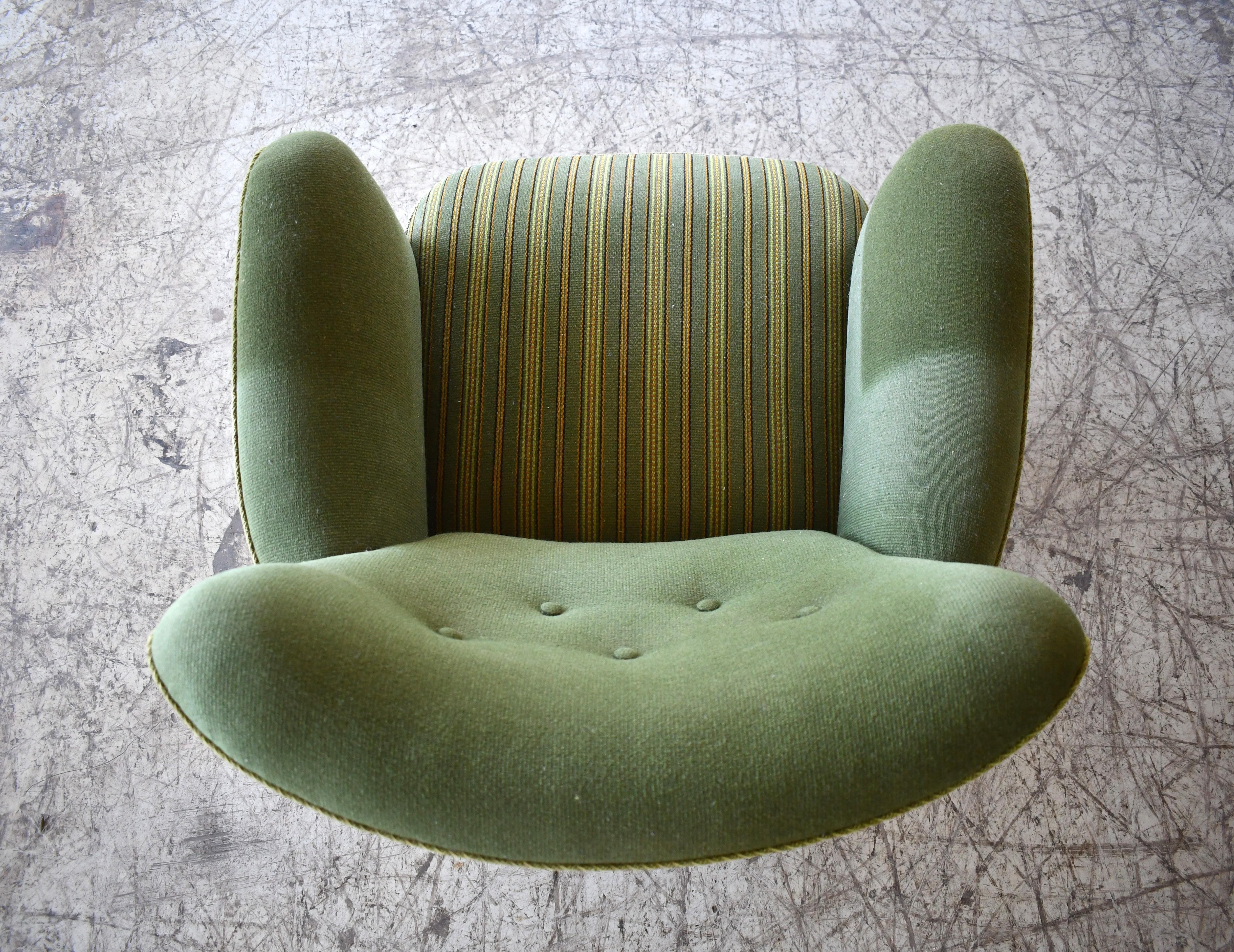 Danish 1940s Lounge or Club Chair in the Style of Georg Kofoed For Sale 2